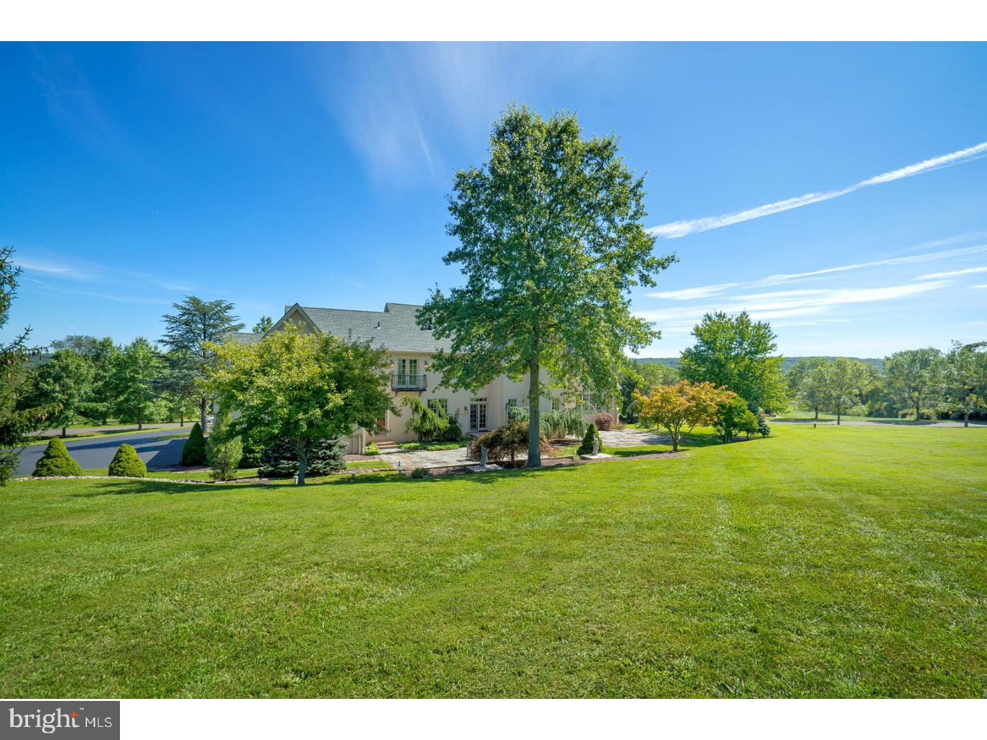 ROLLING HILLS - Residential