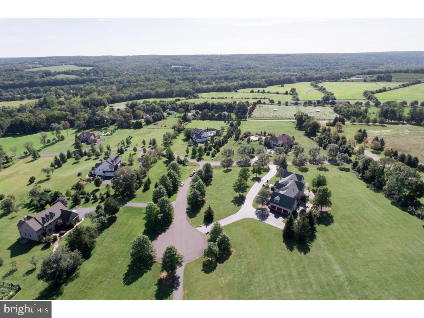 ROLLING HILLS - Residential