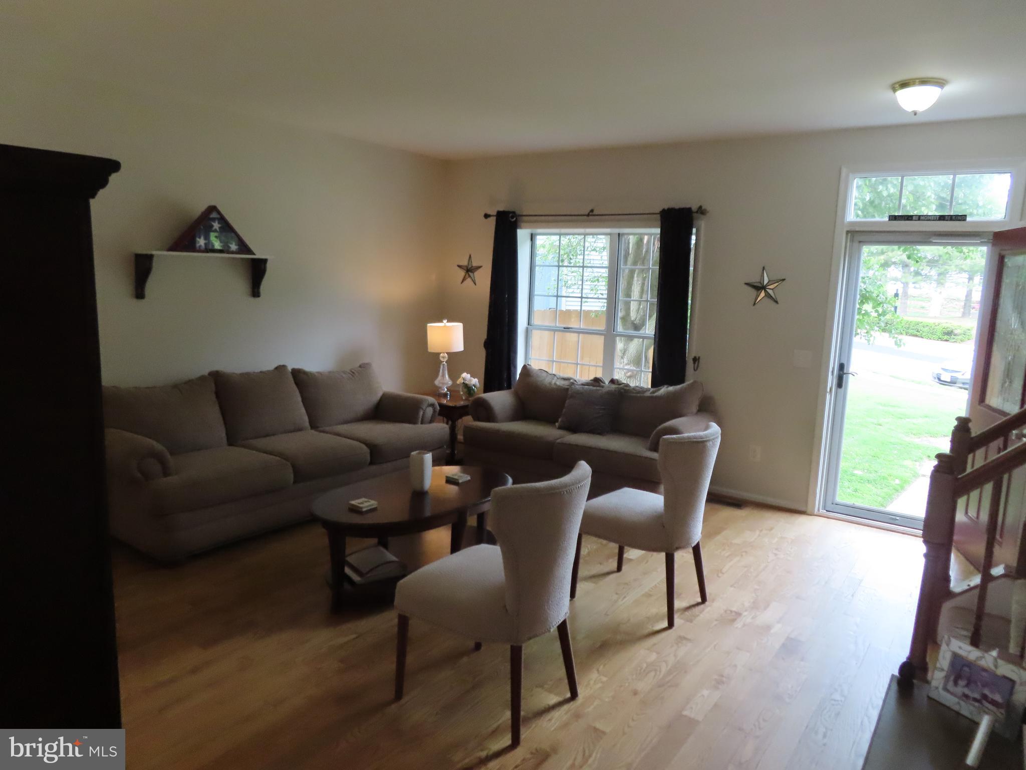 CARNABY SQUARE - Residential Lease