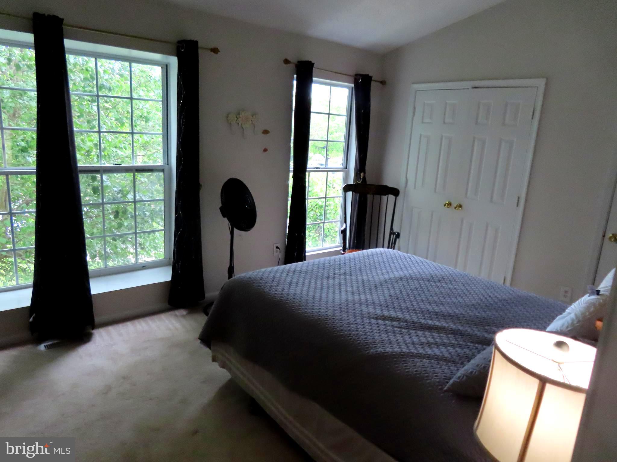 CARNABY SQUARE - Residential Lease