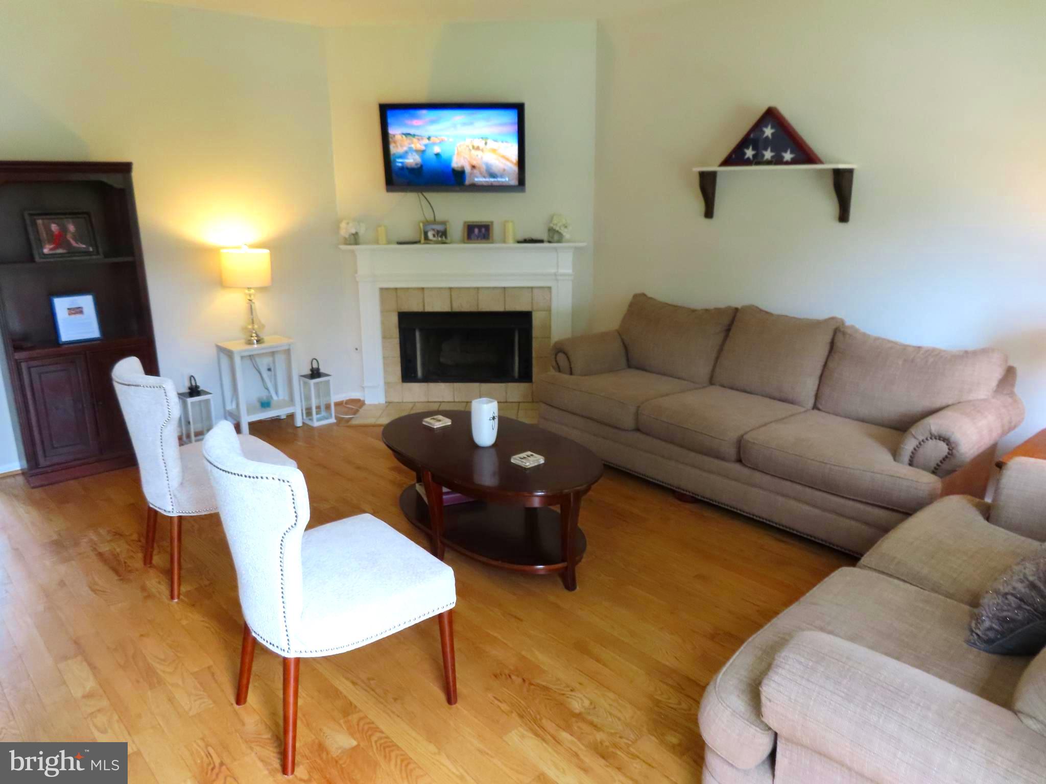CARNABY SQUARE - Residential Lease