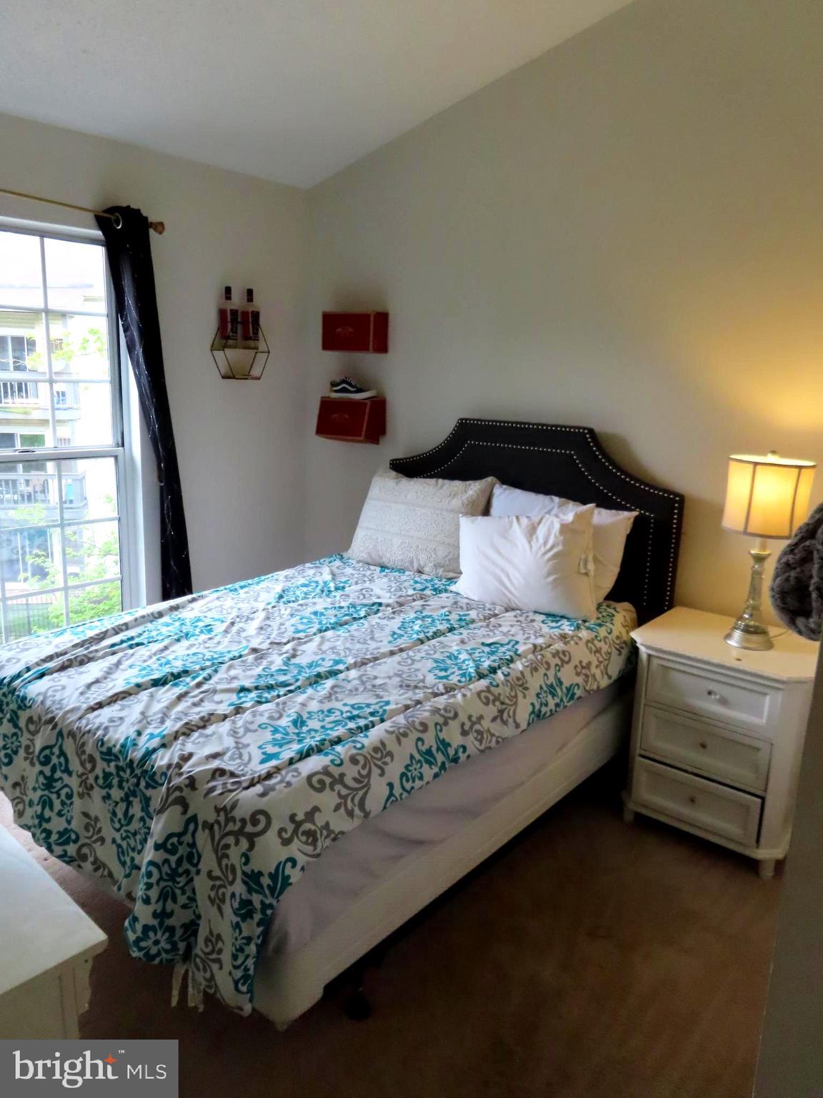 CARNABY SQUARE - Residential Lease