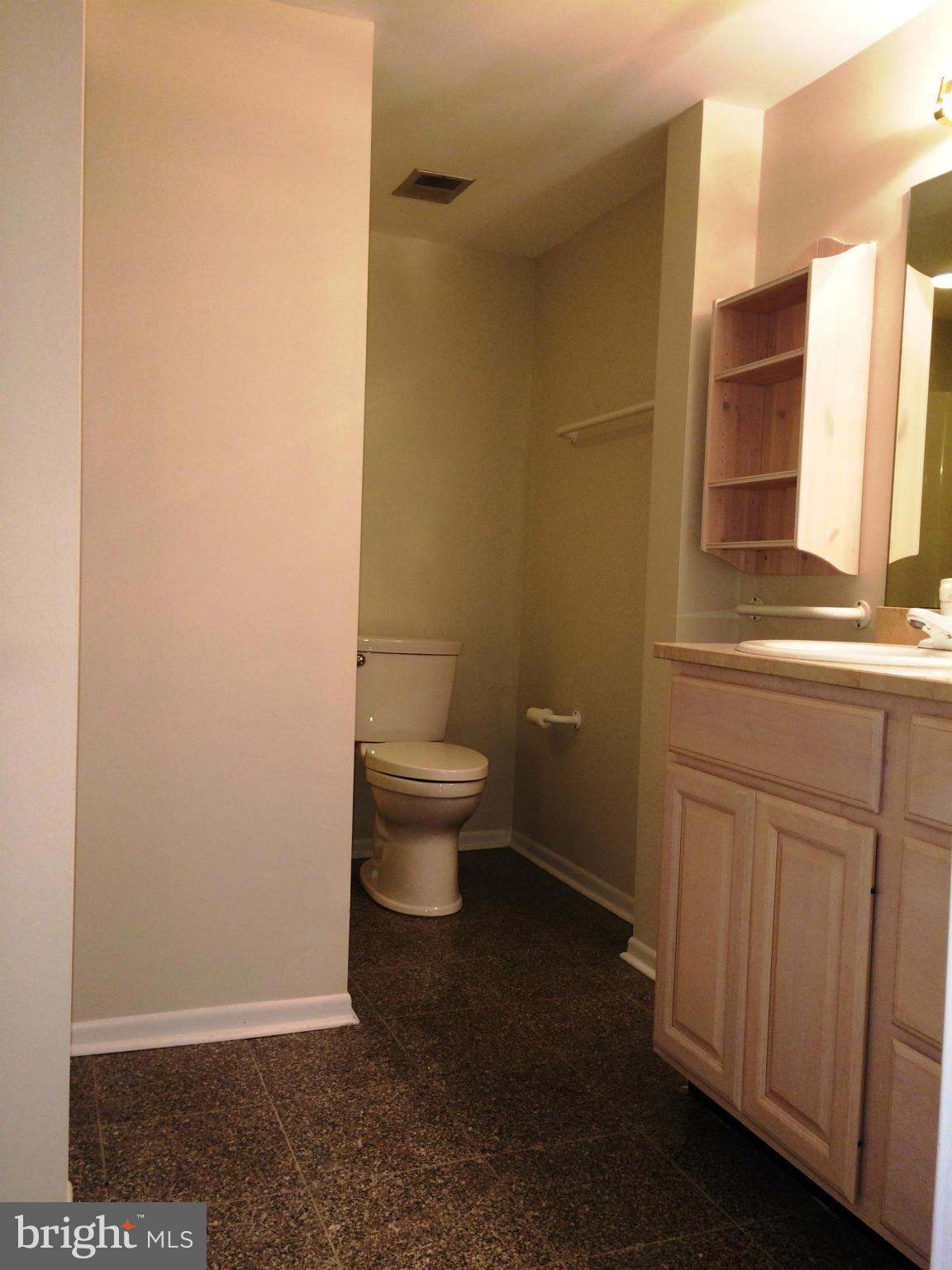 RESTON - Residential Lease