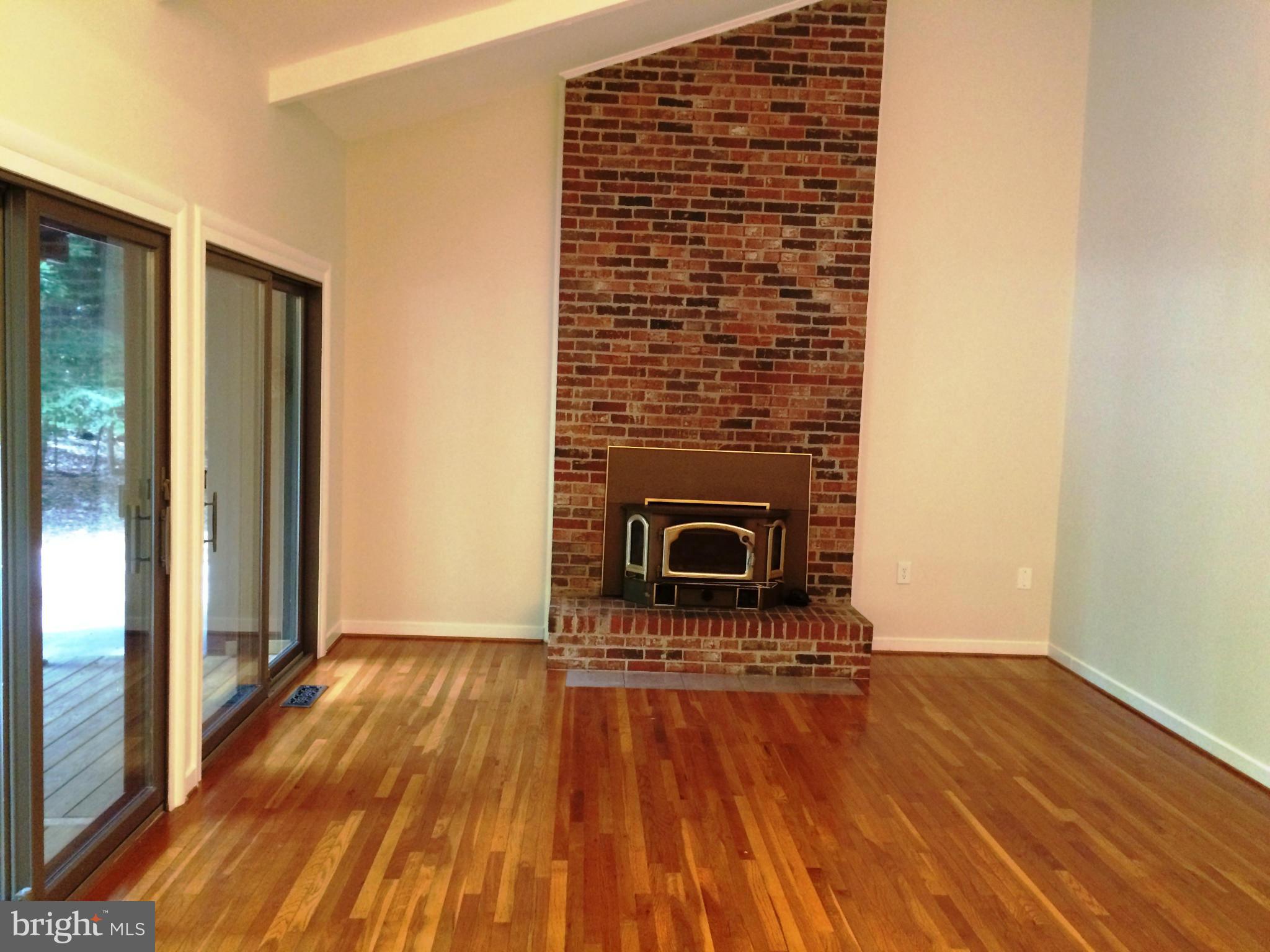 RESTON - Residential Lease