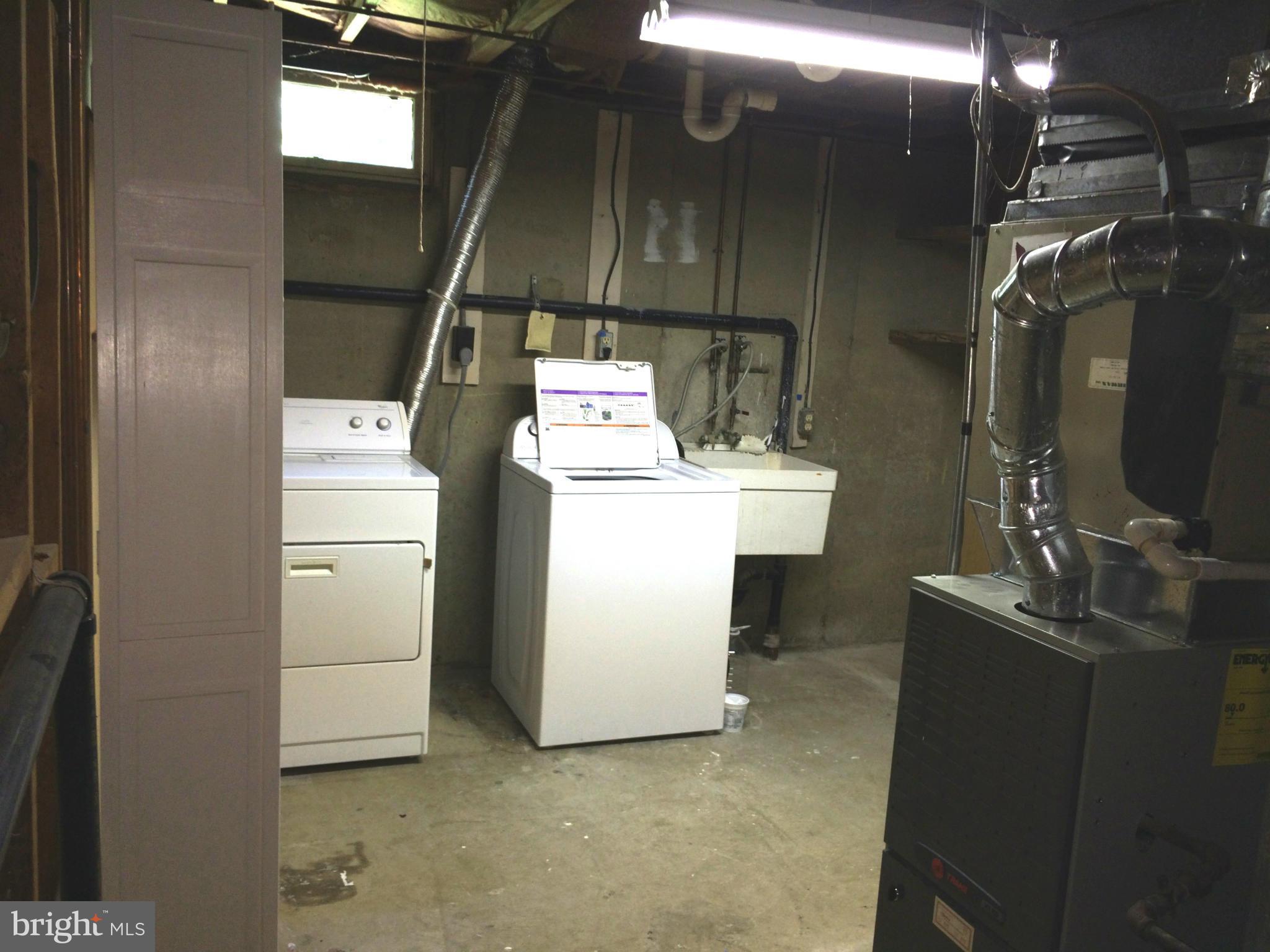 RESTON - Residential Lease