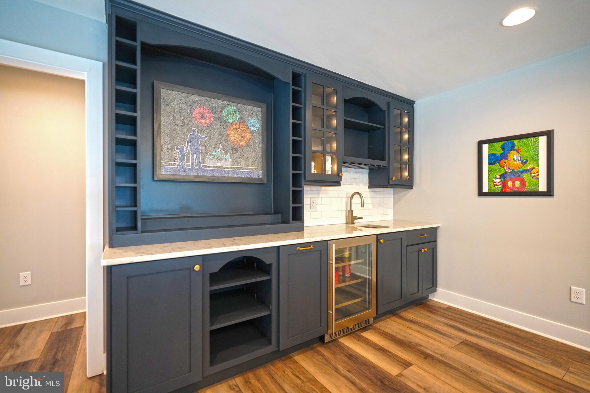 GOVERNORS - Residential