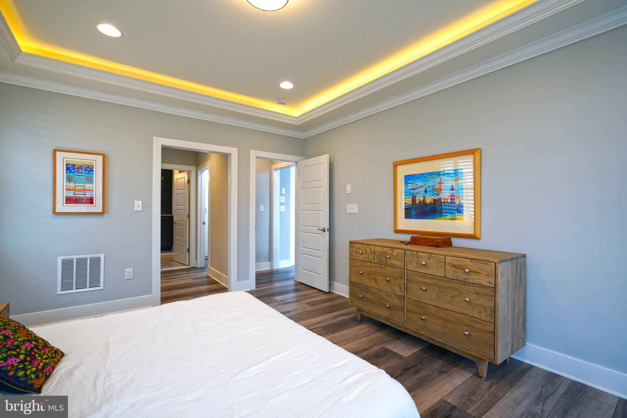 GOVERNORS - Residential