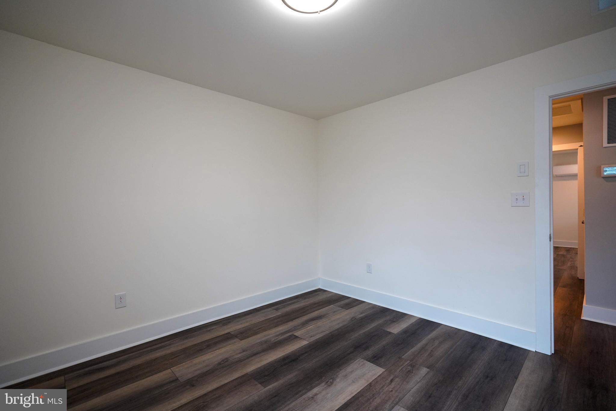 GOVERNORS - Residential