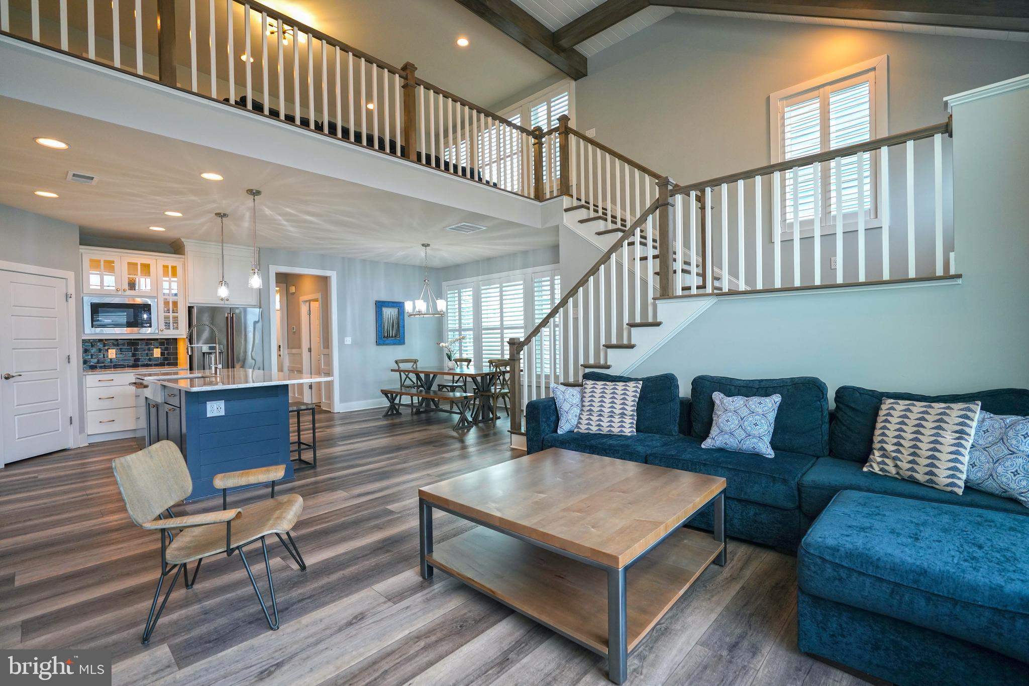 GOVERNORS - Residential