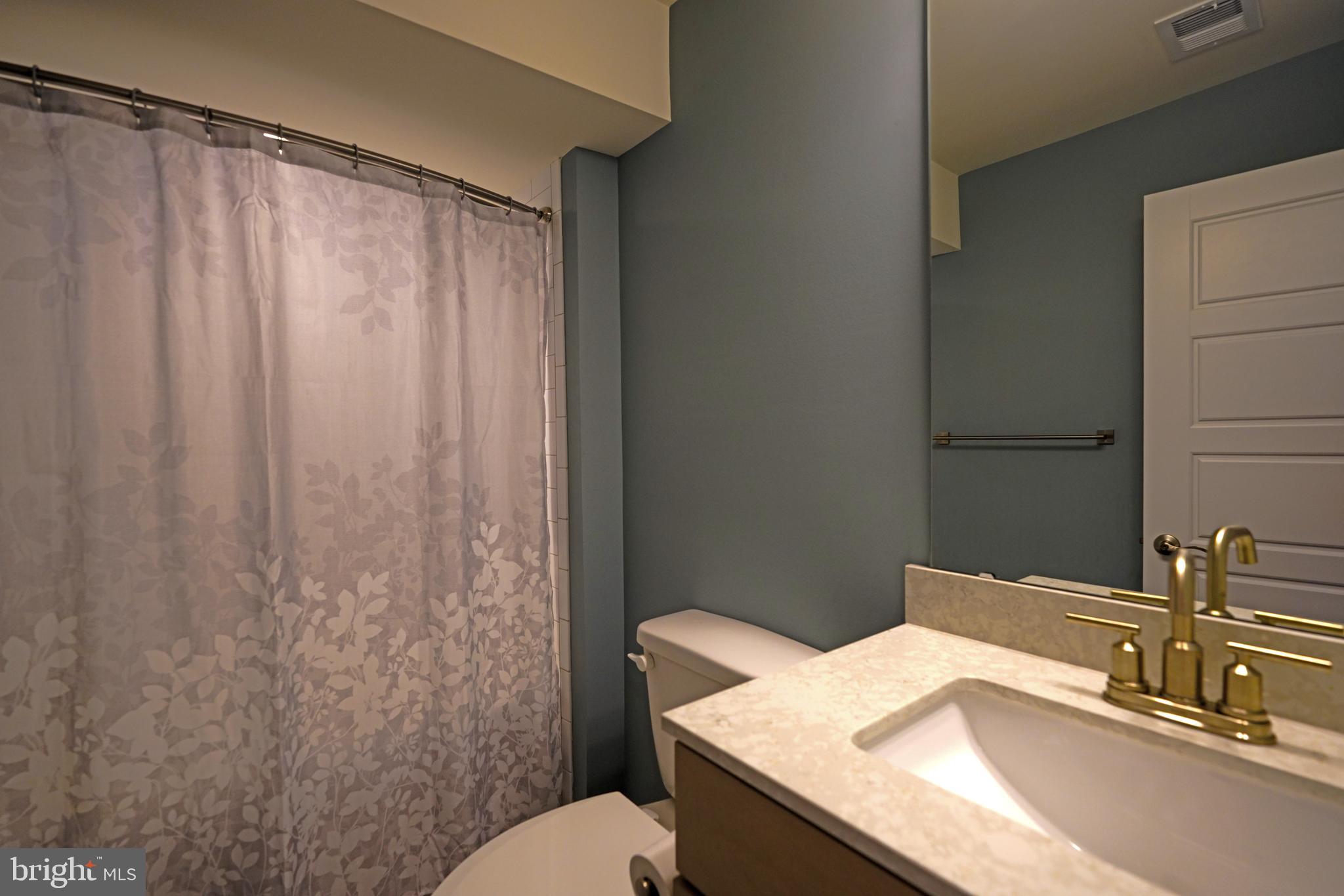 GOVERNORS - Residential