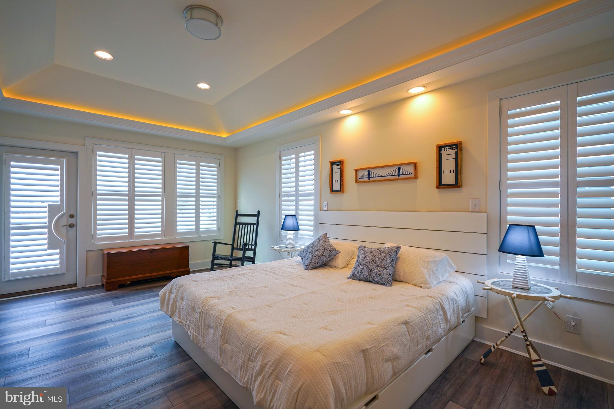 GOVERNORS - Residential