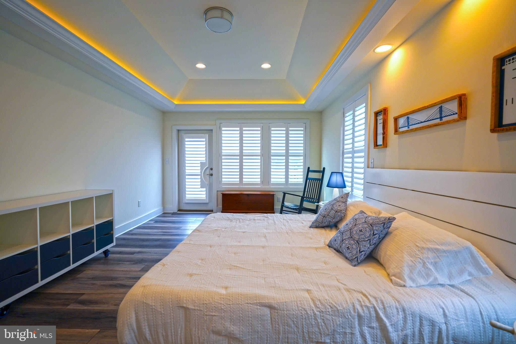 GOVERNORS - Residential