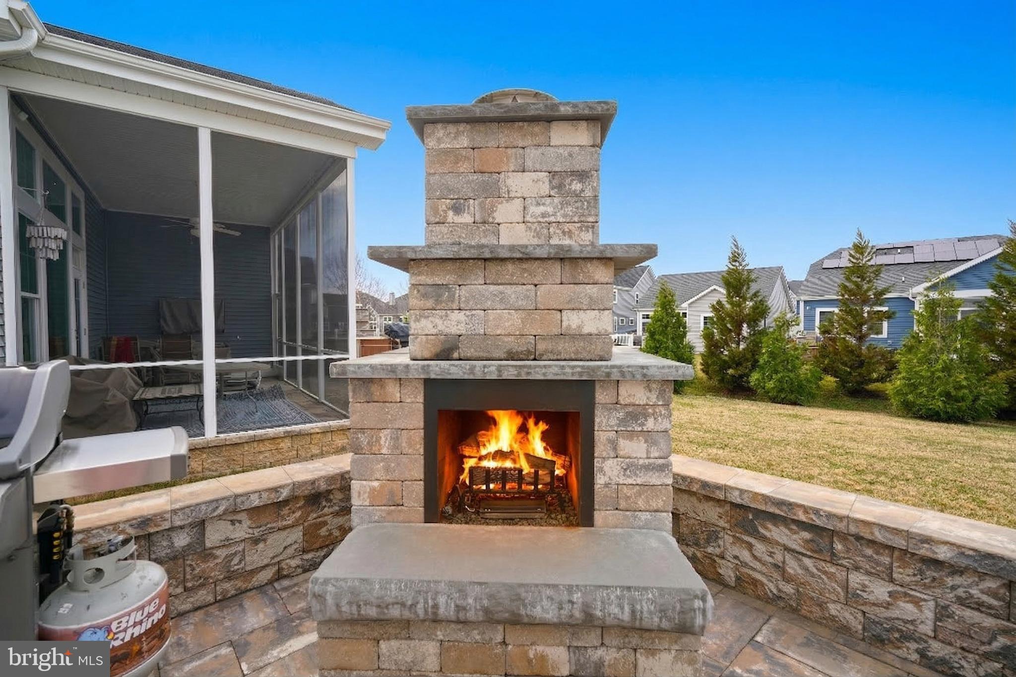 GOVERNORS - Residential