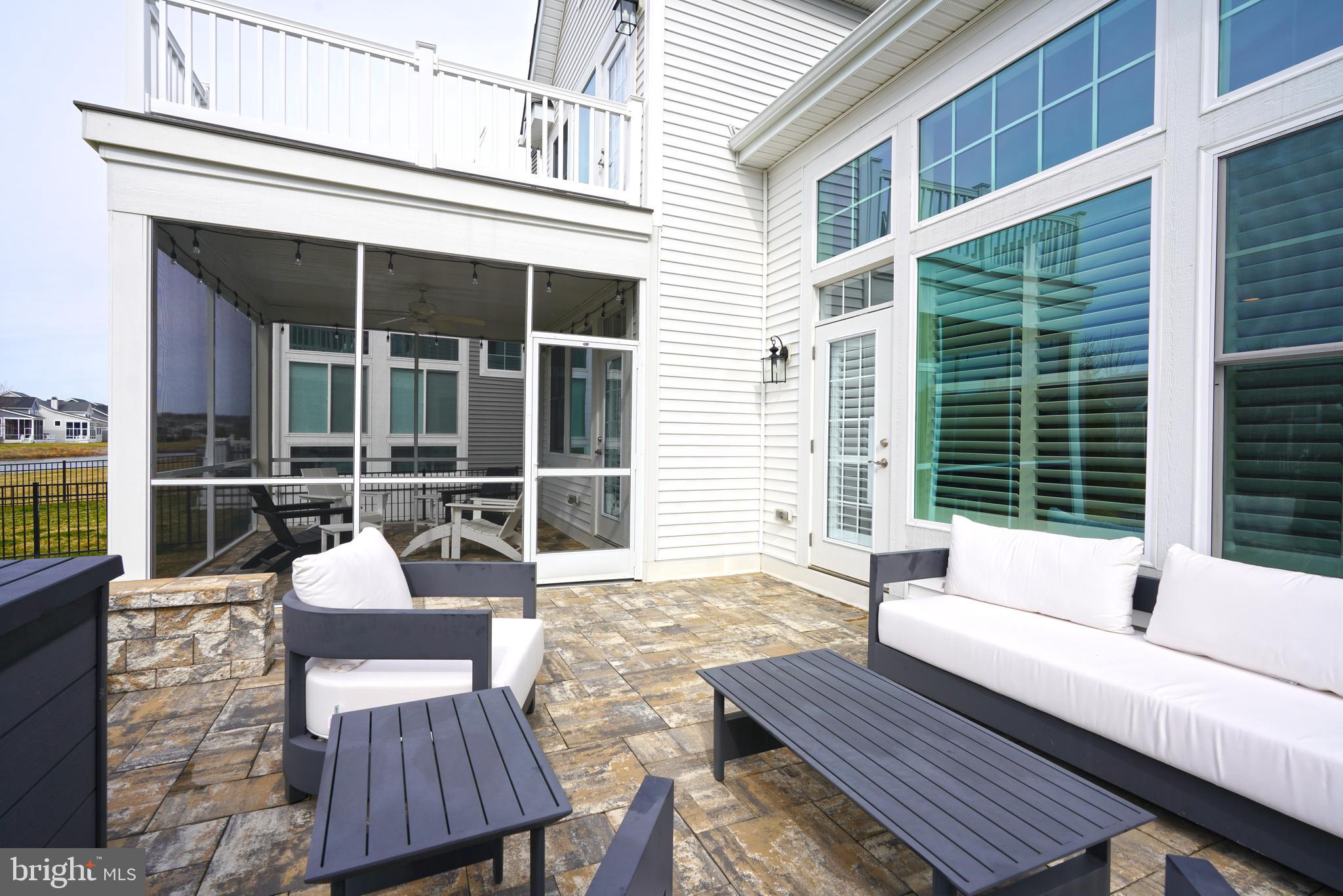 GOVERNORS - Residential