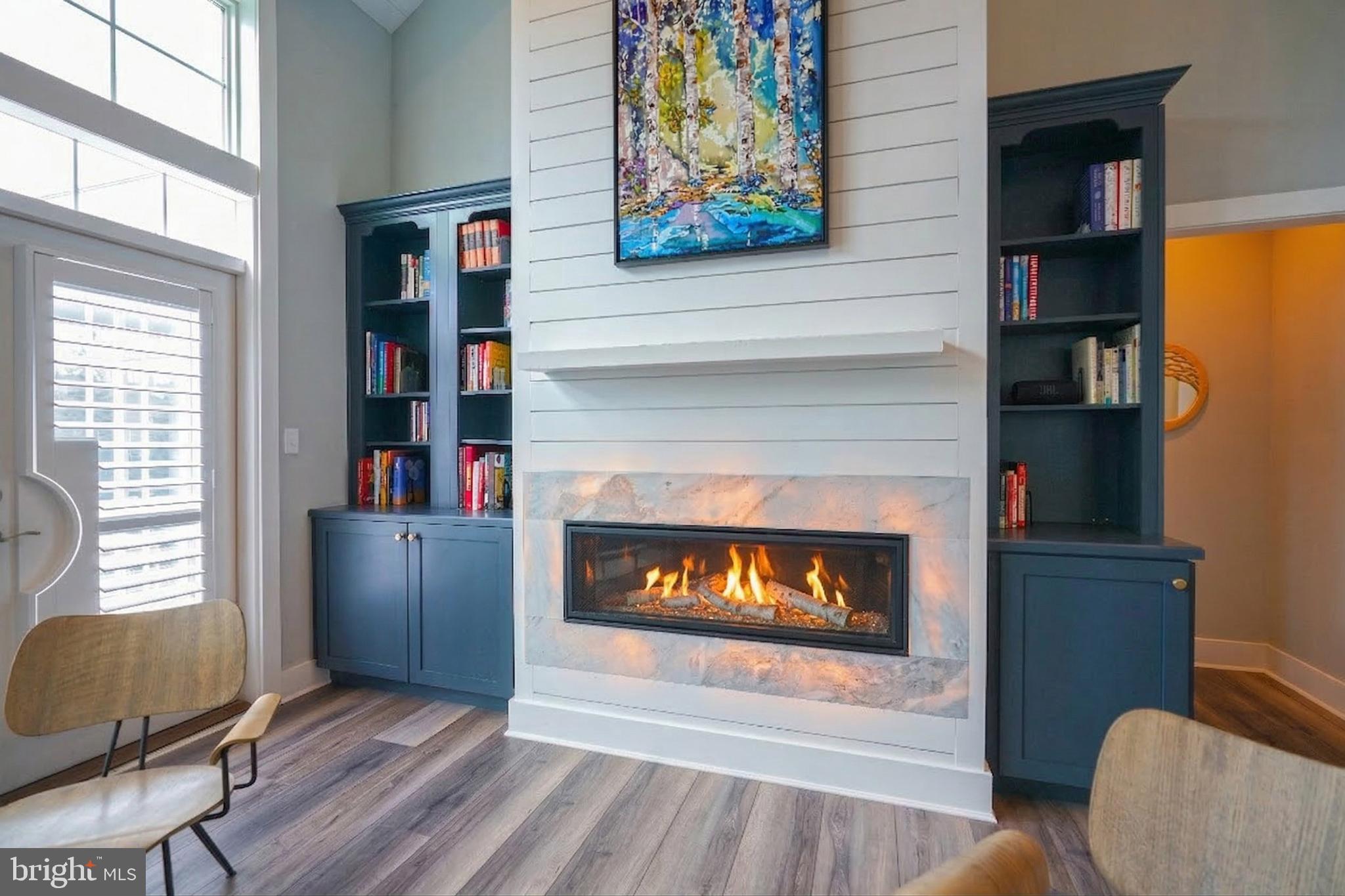 GOVERNORS - Residential