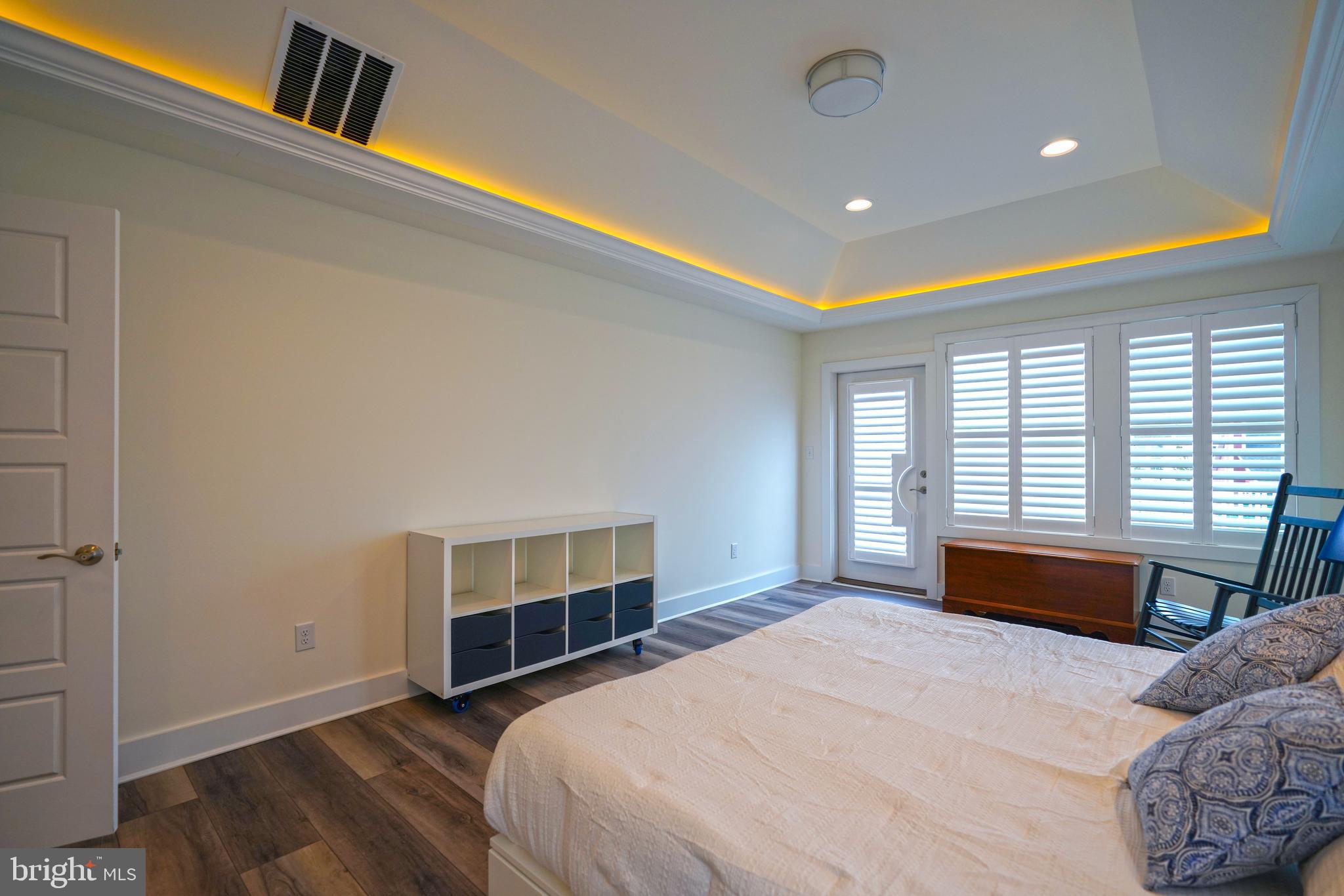 GOVERNORS - Residential