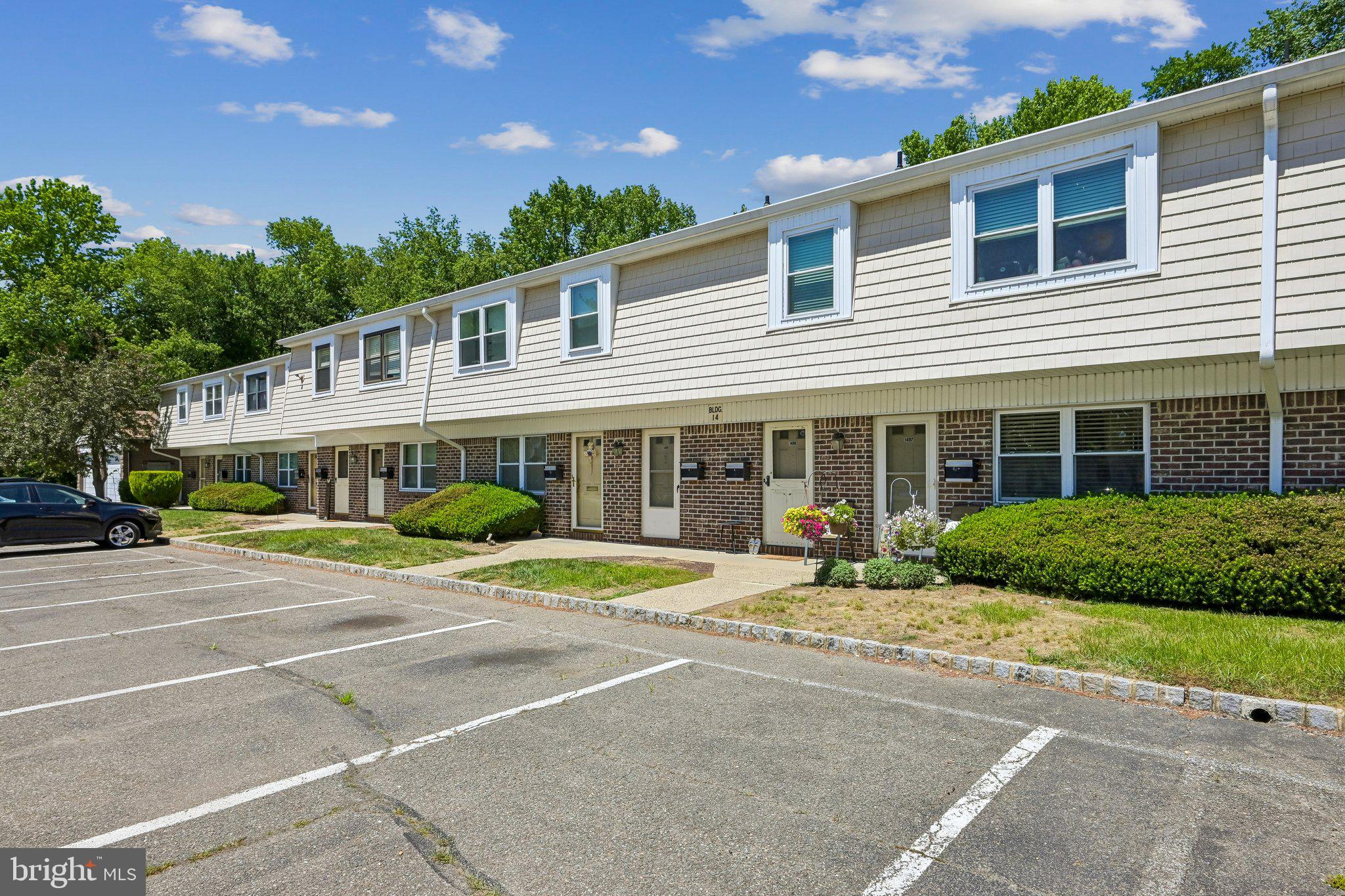 1407 SILVER COURT