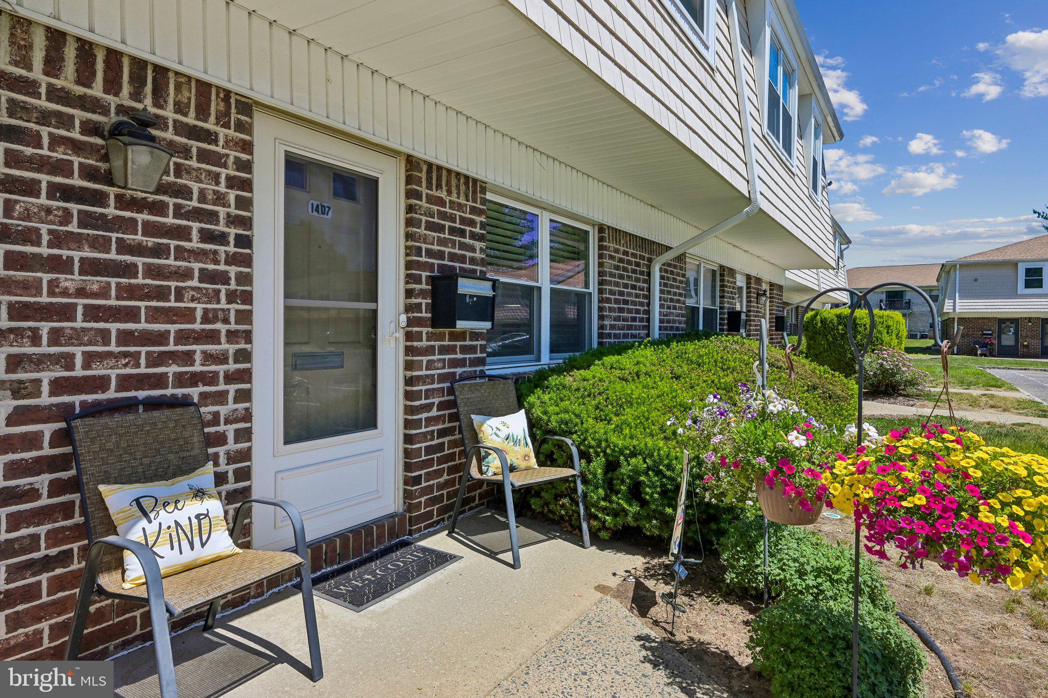 1407 SILVER COURT