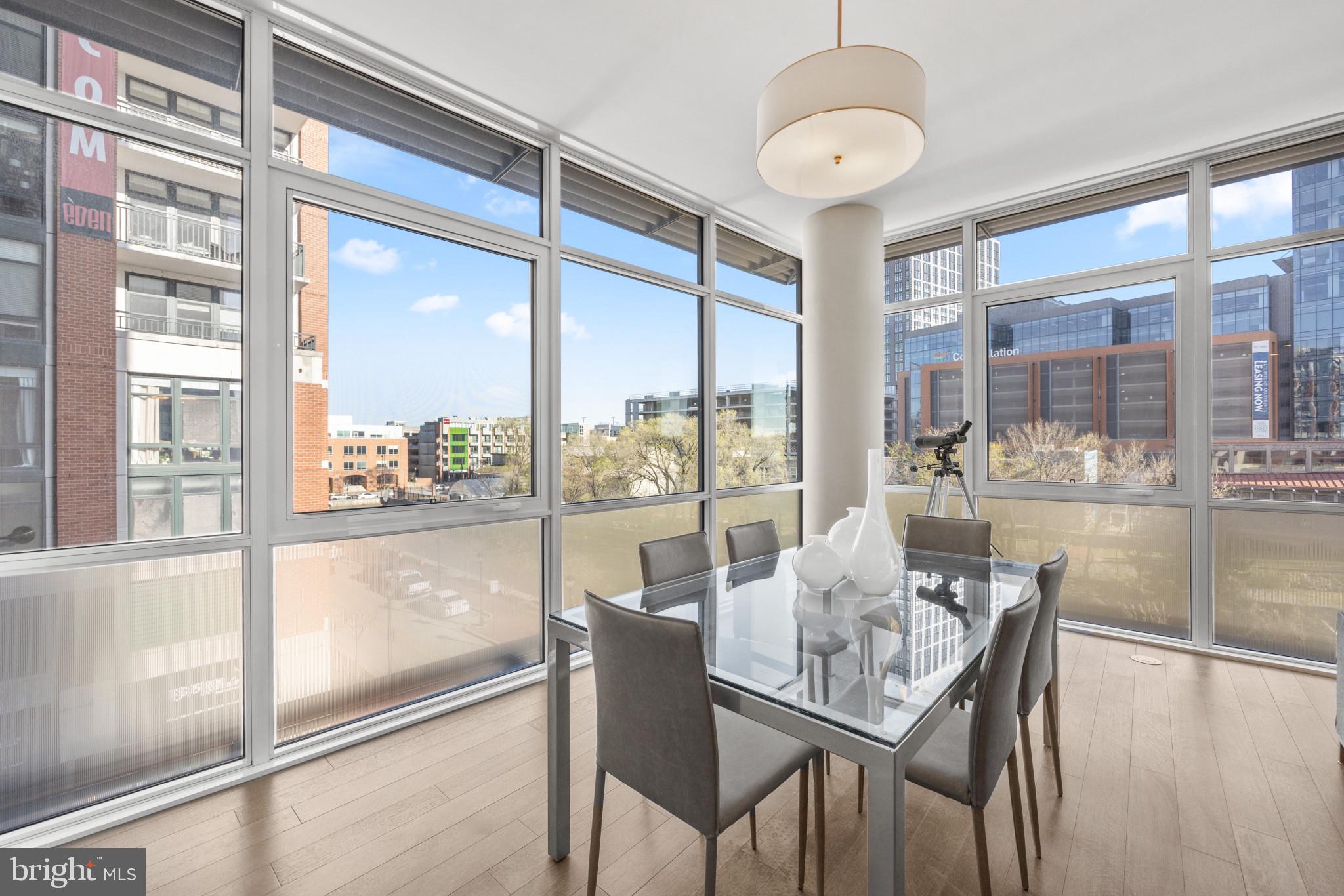 HARBOR EAST - Residential