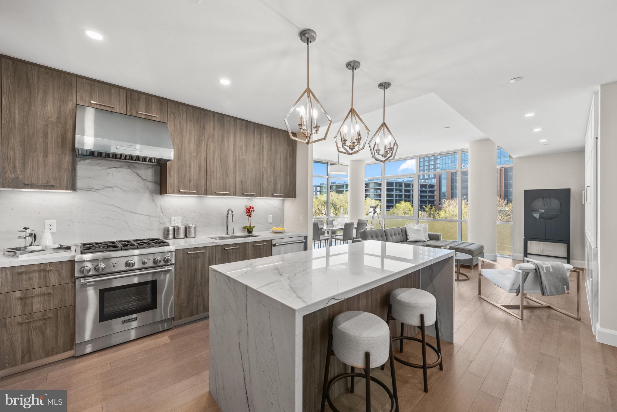 HARBOR EAST - Residential