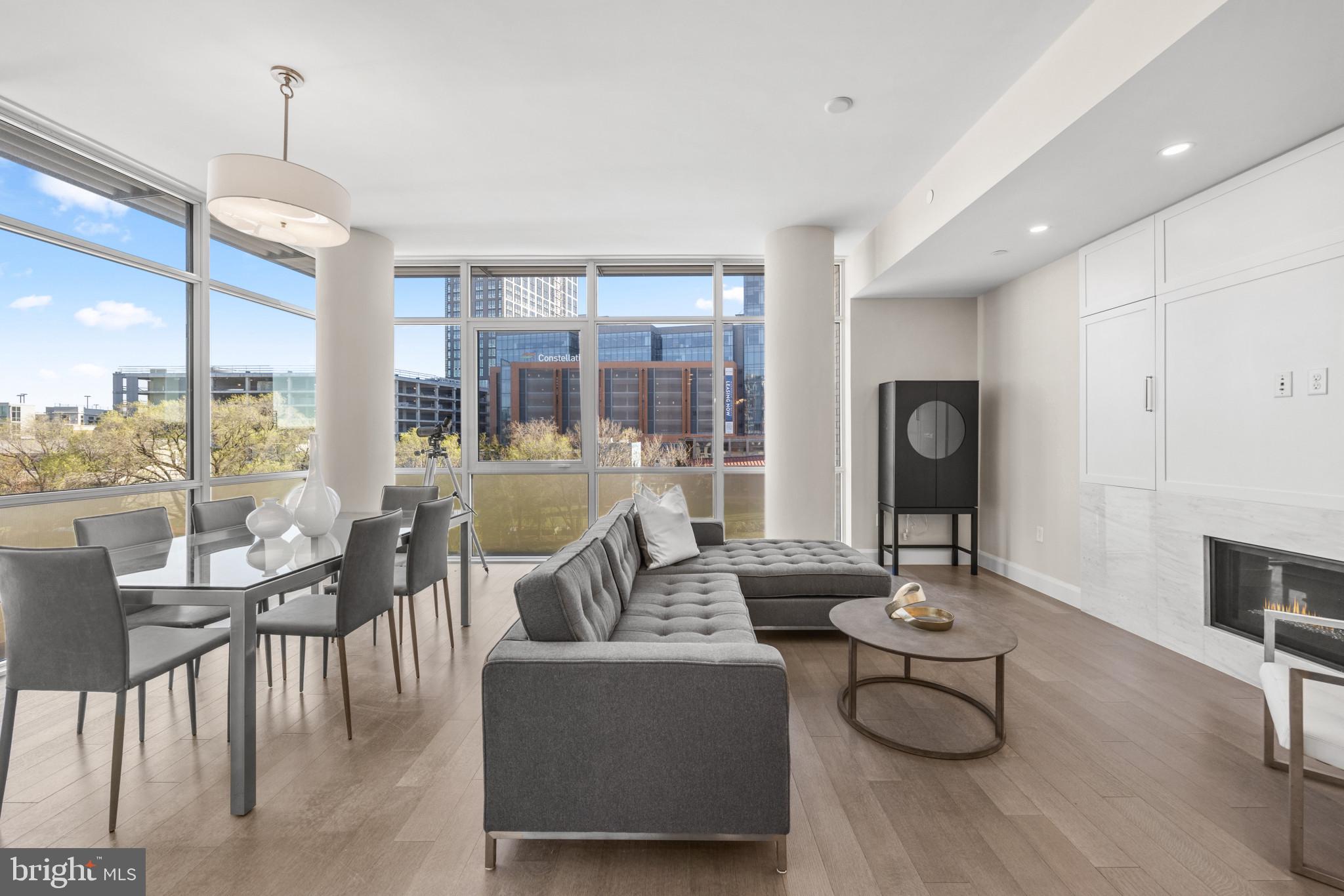 HARBOR EAST - Residential