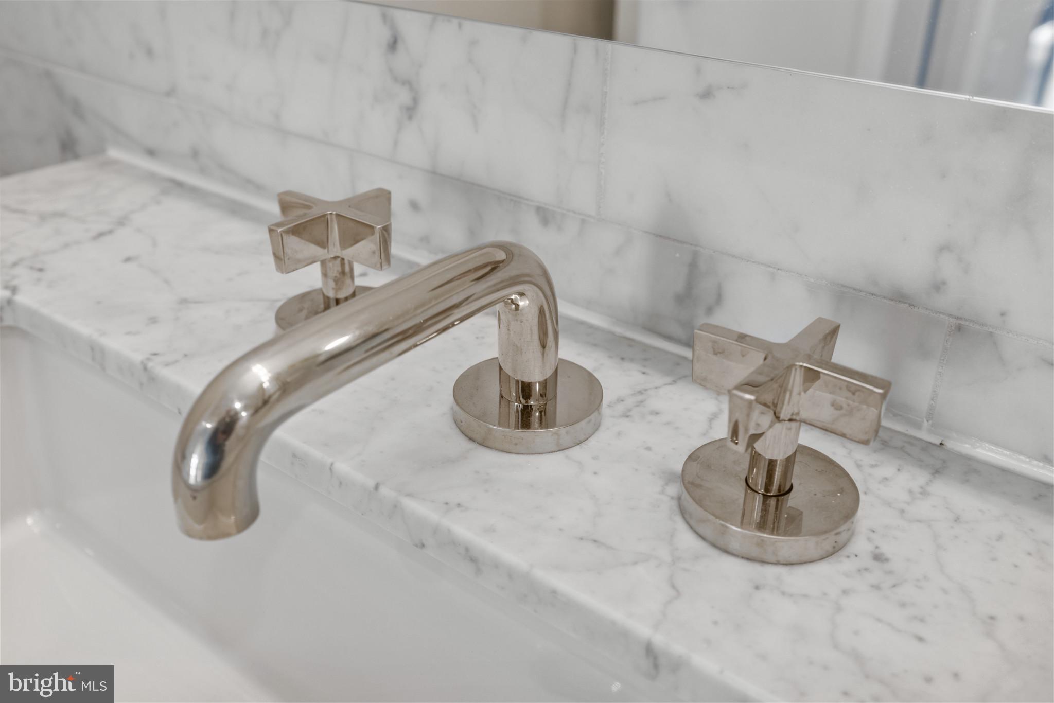 HARBOR EAST - Residential