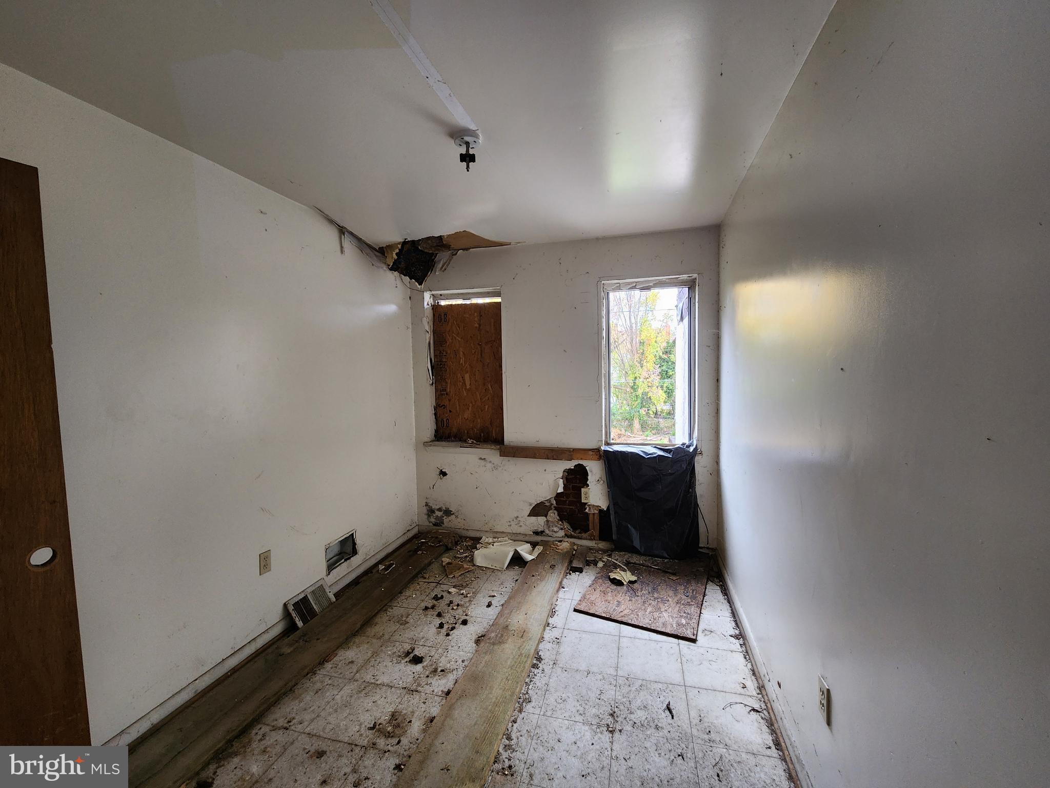 SANDTOWN-WINCHESTER - Residential