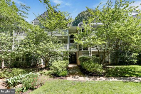 Photo of 7718 Lafayette Forest Drive #23, ANNANDALE, VA 22003 (MLS # VAFX2313930)