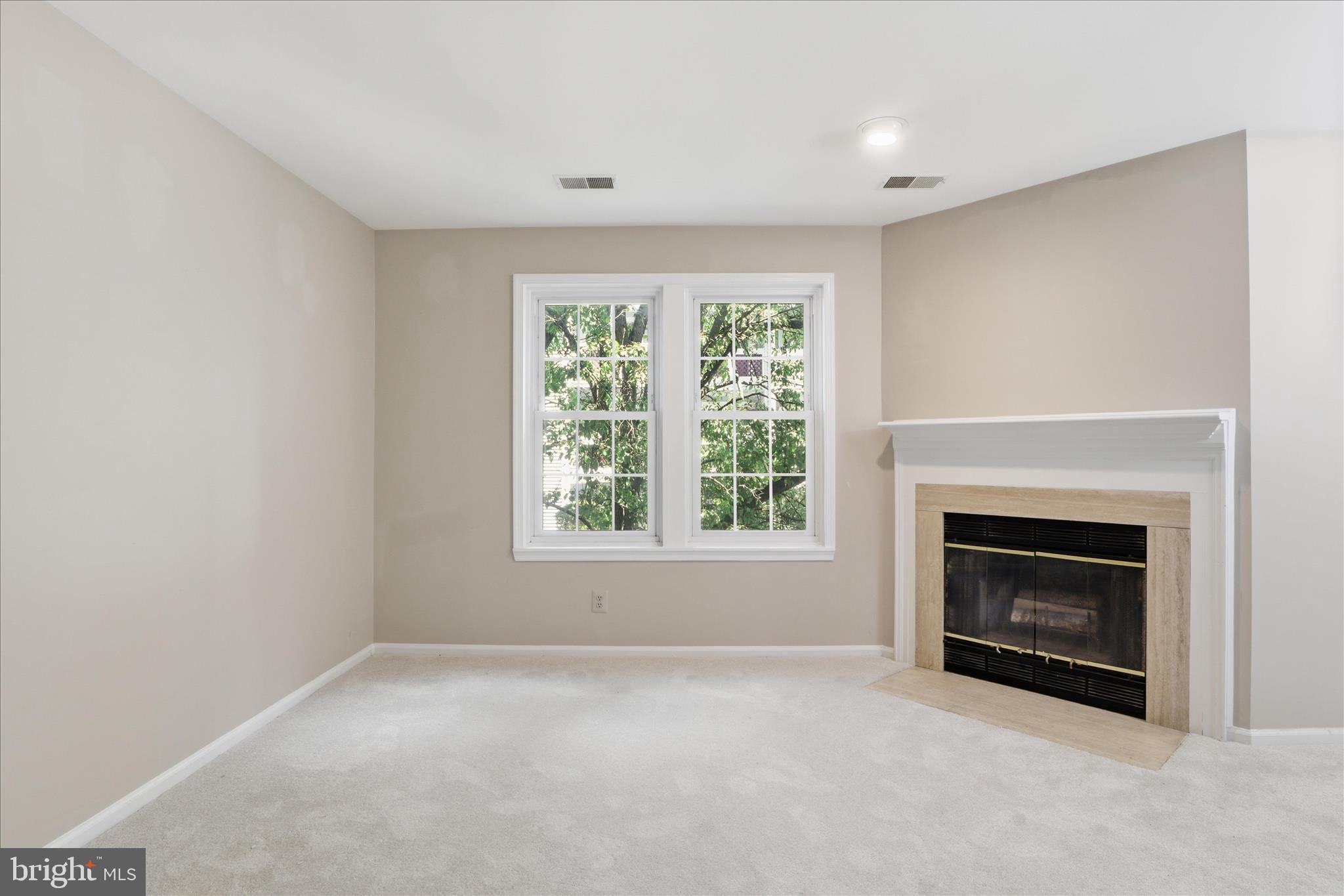 GRAYS POINTE - Residential