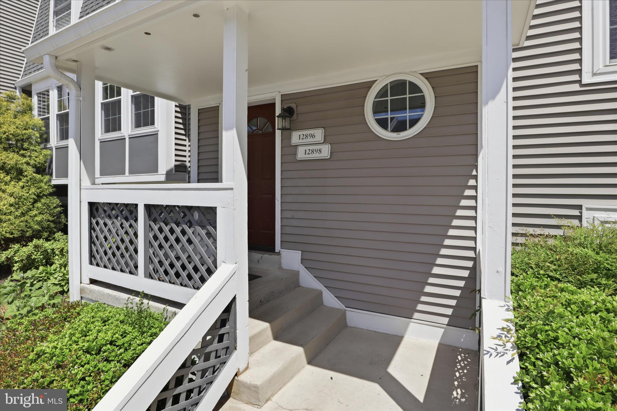 GRAYS POINTE - Residential