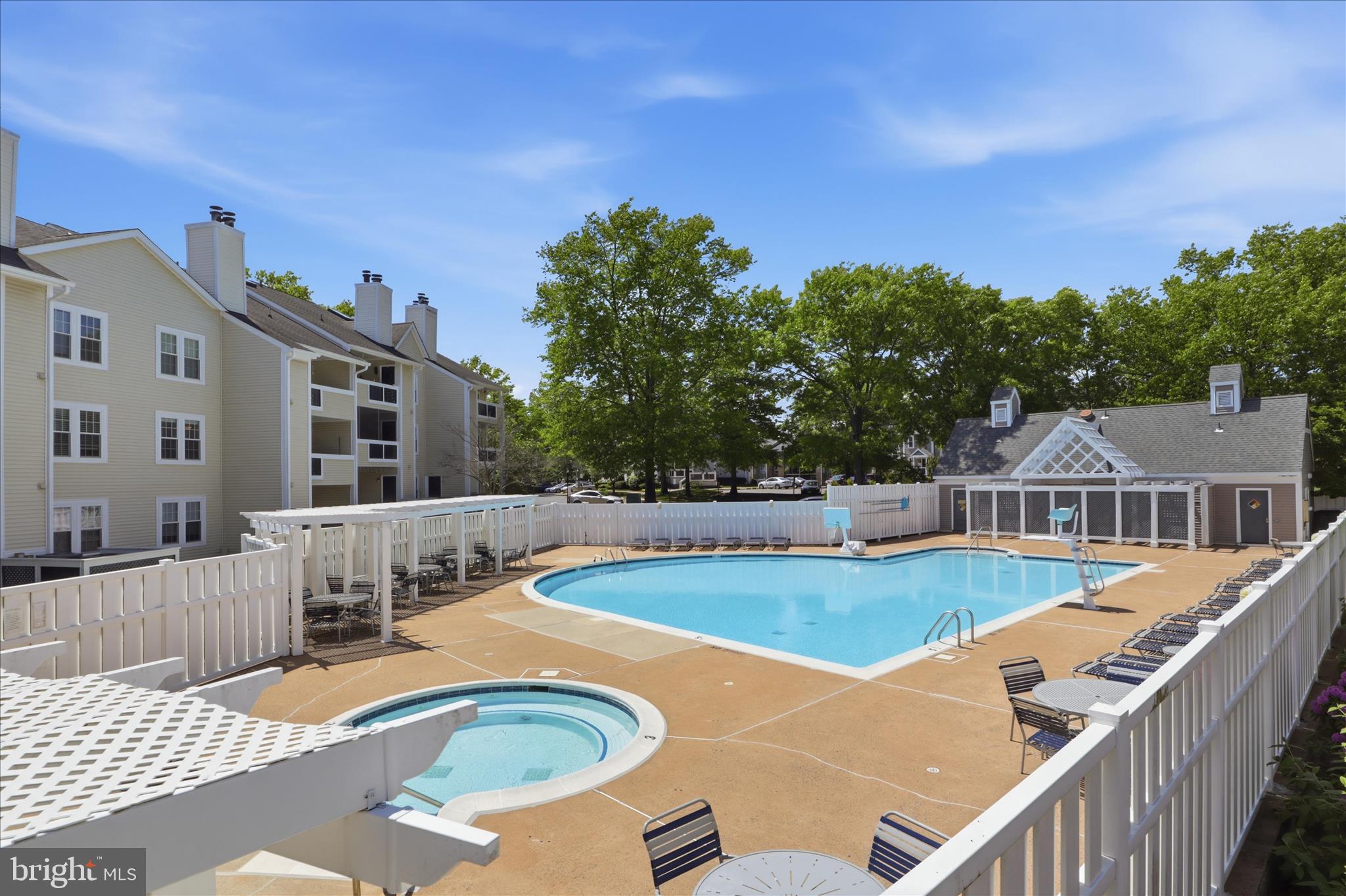 GRAYS POINTE - Residential