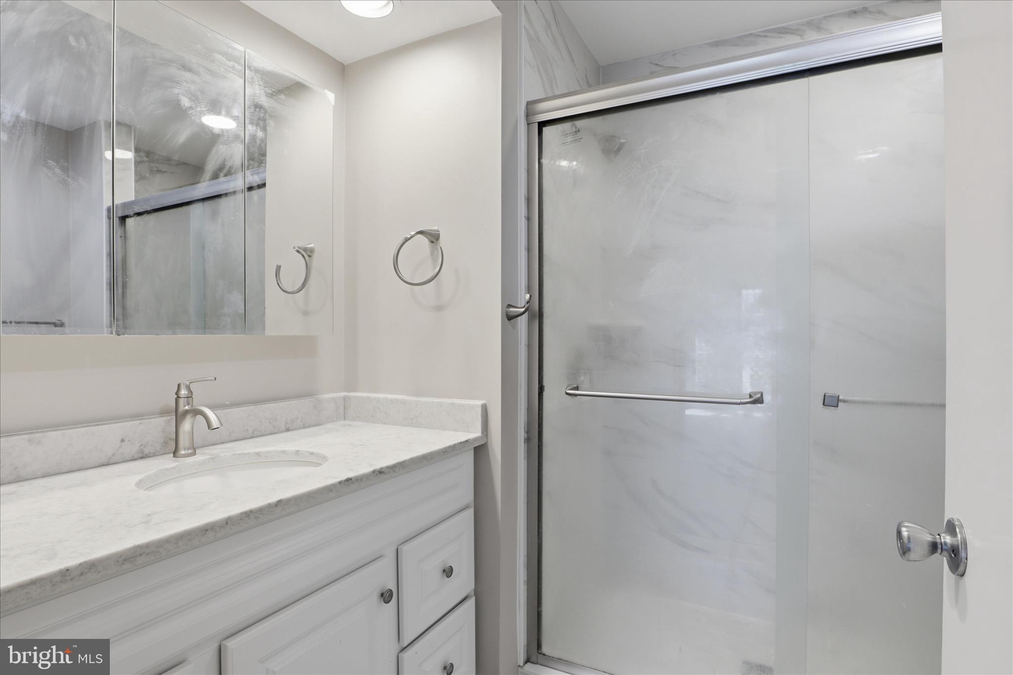 GRAYS POINTE - Residential