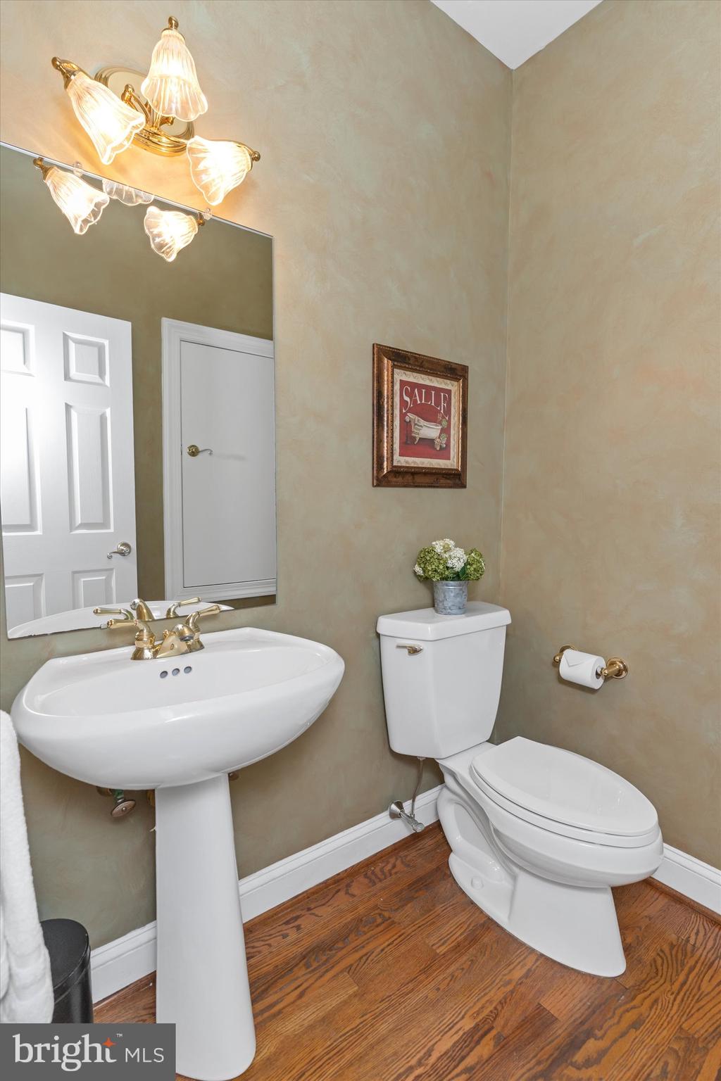 COUNTRY WALK - Residential