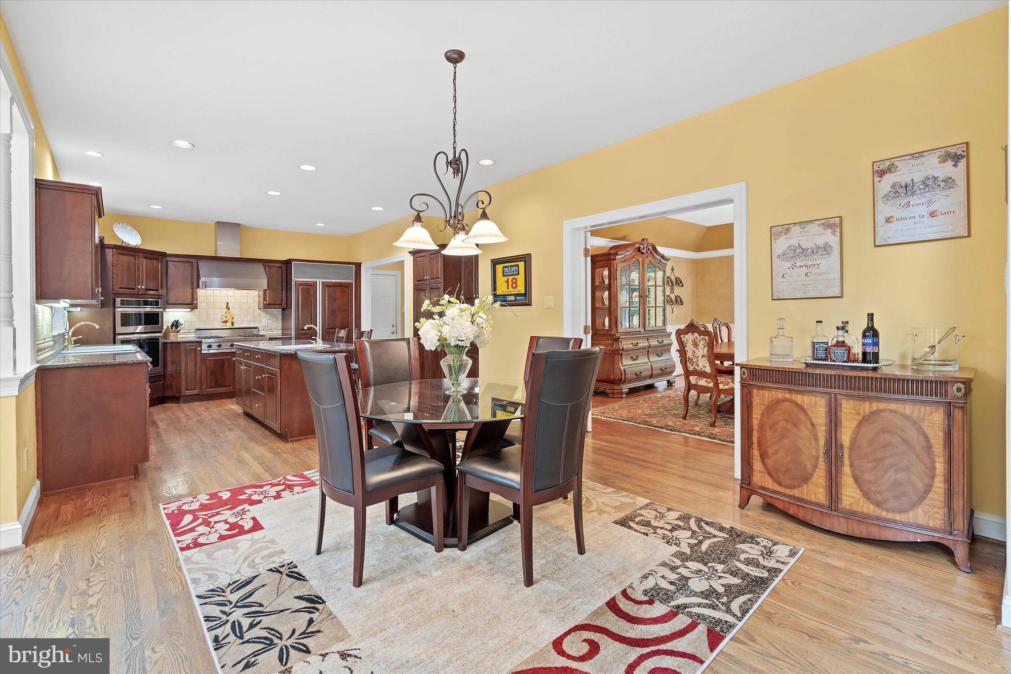 COUNTRY WALK - Residential