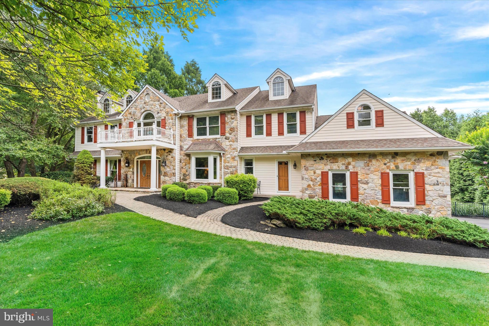 COUNTRY WALK - Residential