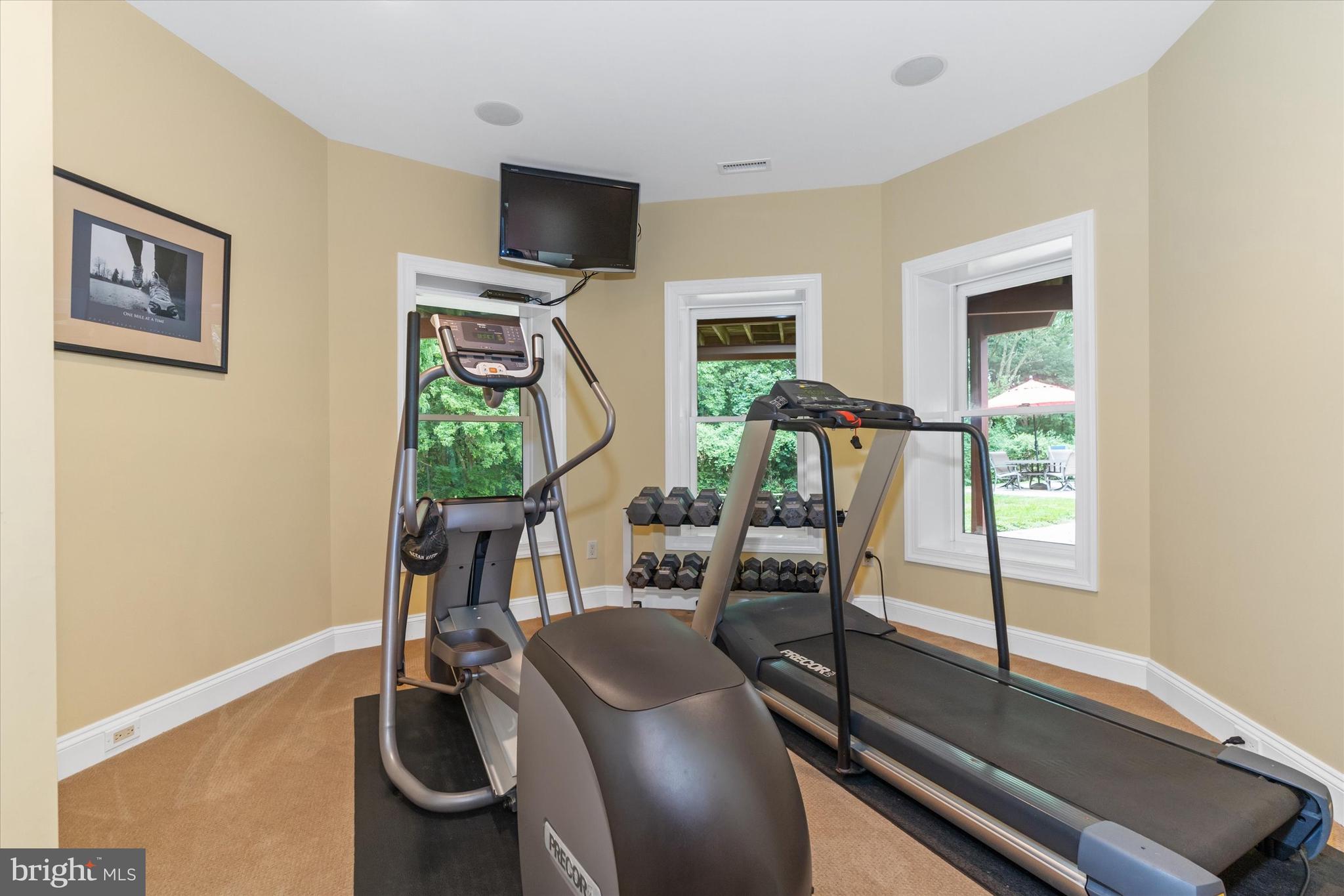 COUNTRY WALK - Residential