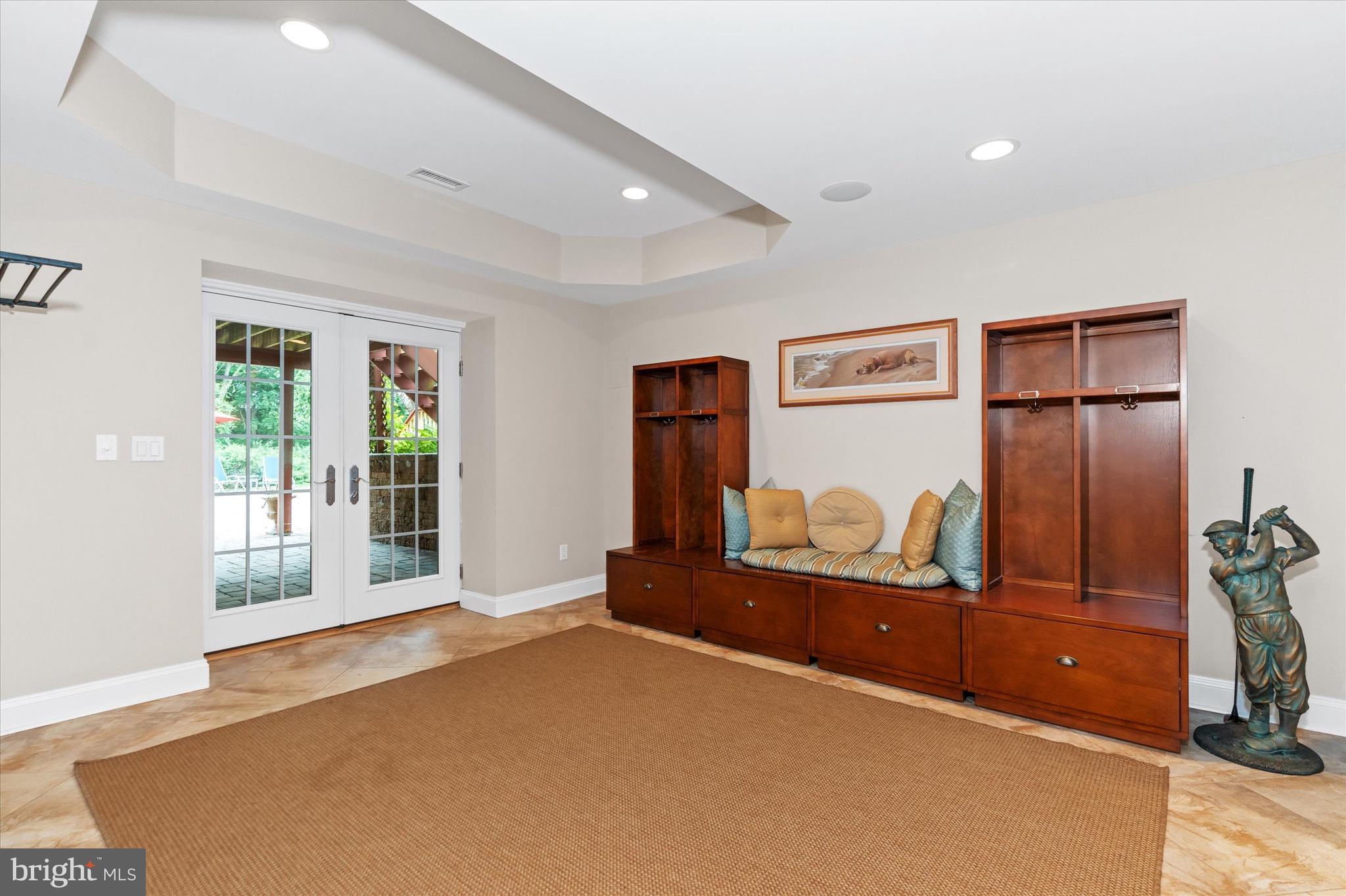 COUNTRY WALK - Residential