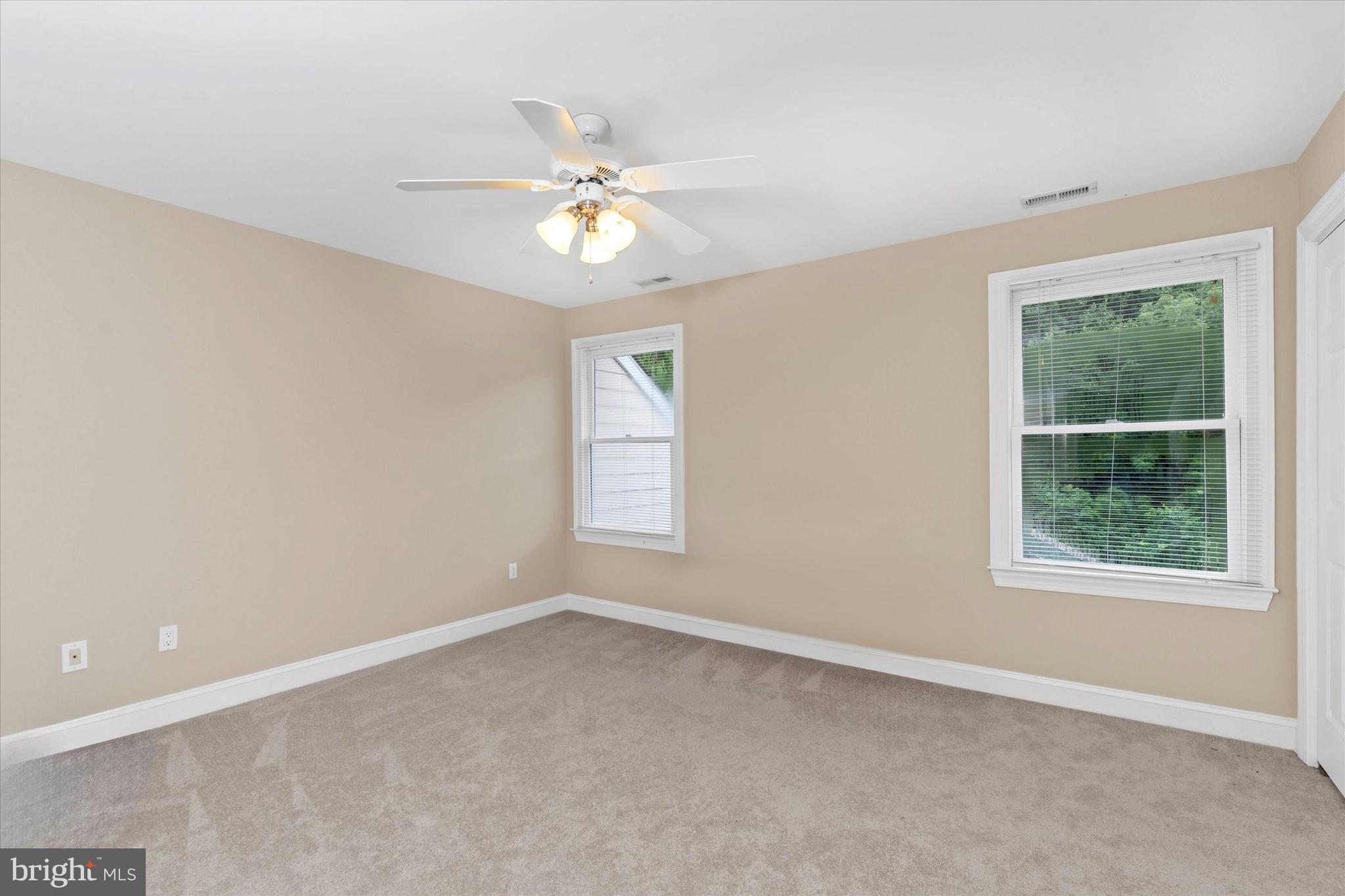 COUNTRY WALK - Residential