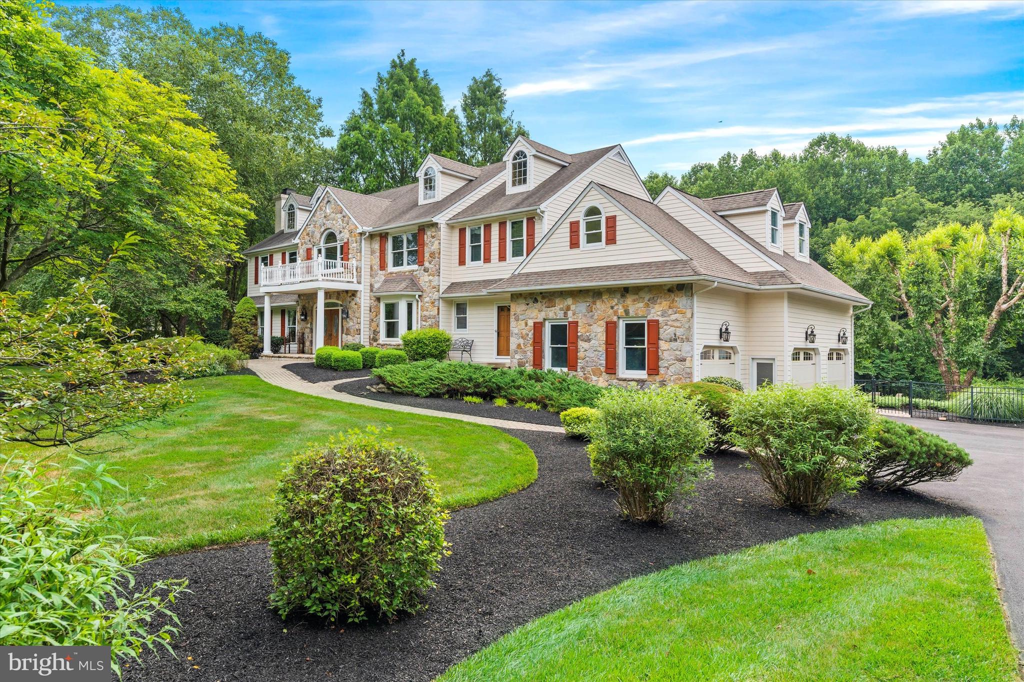 COUNTRY WALK - Residential