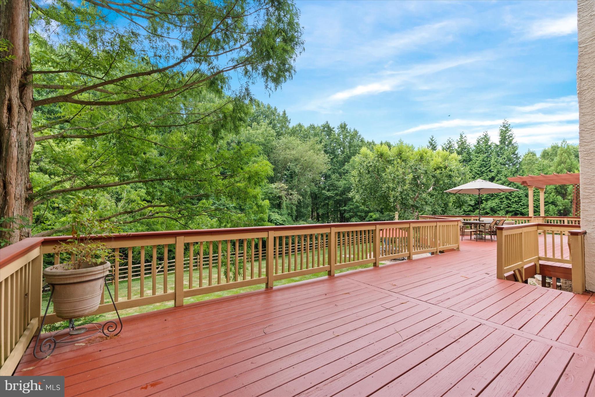 COUNTRY WALK - Residential