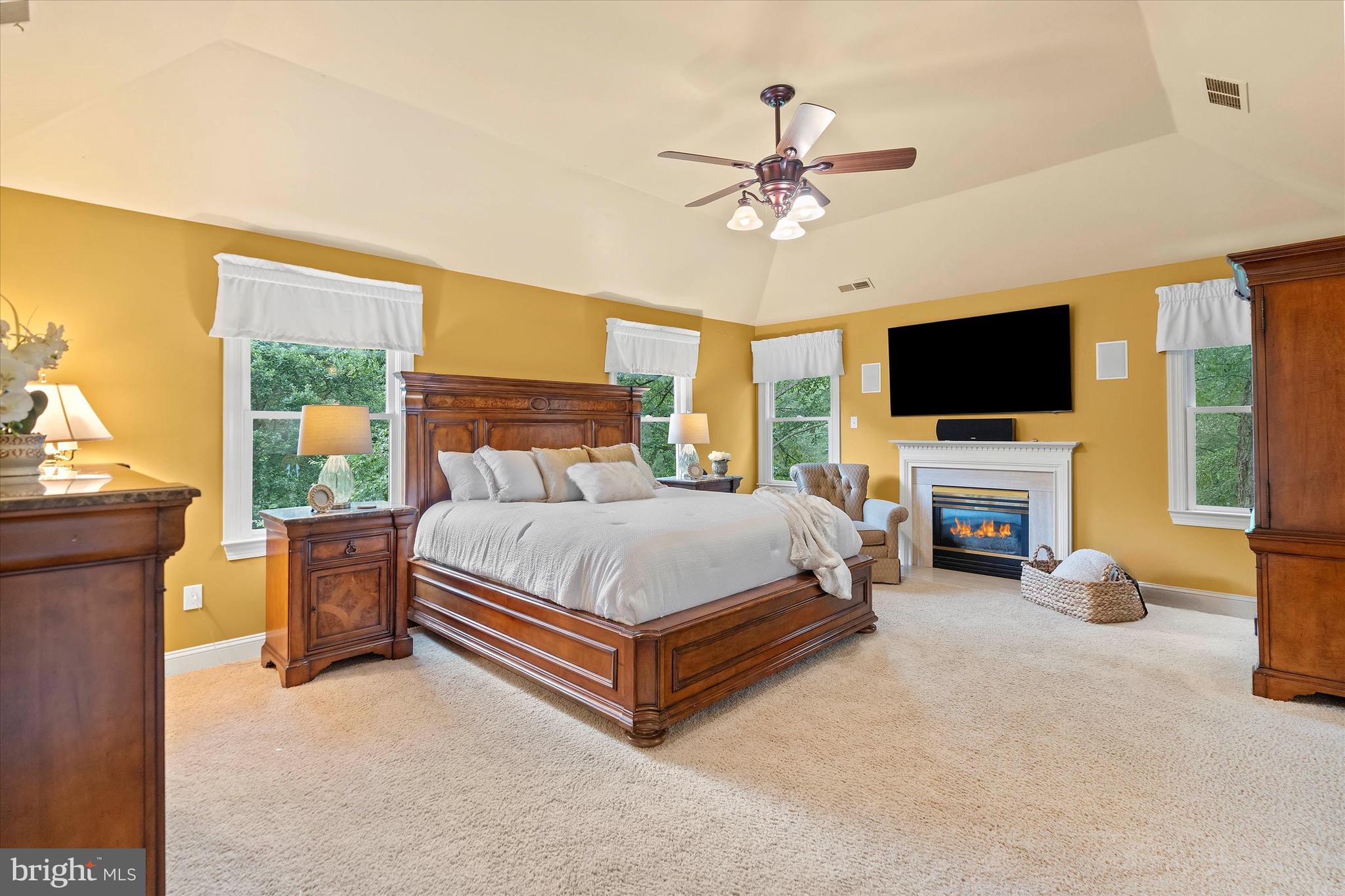 COUNTRY WALK - Residential