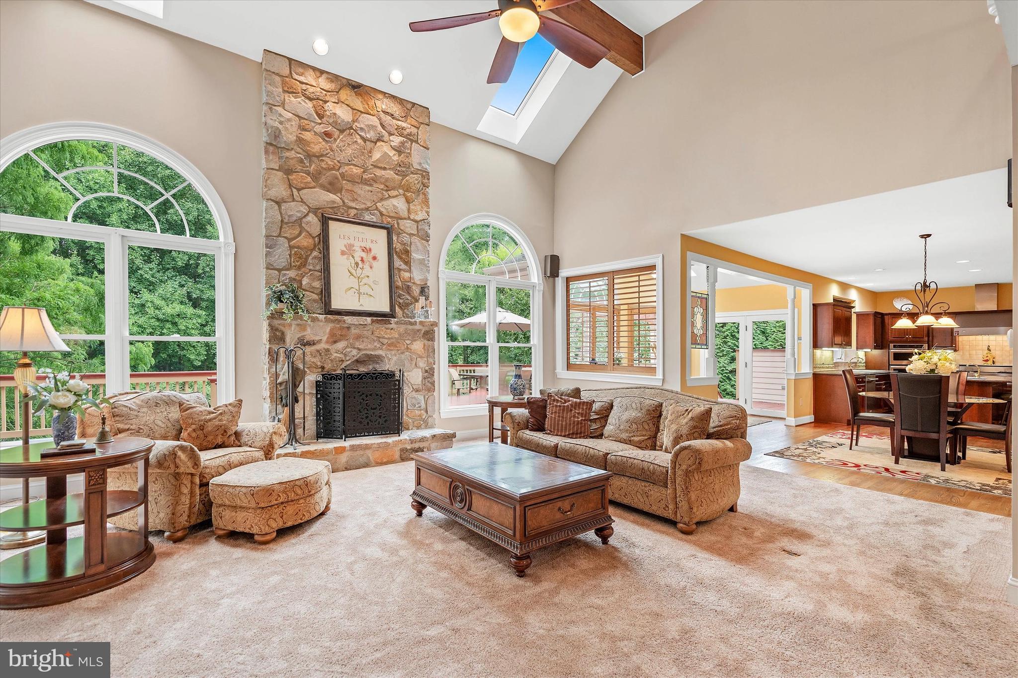 COUNTRY WALK - Residential