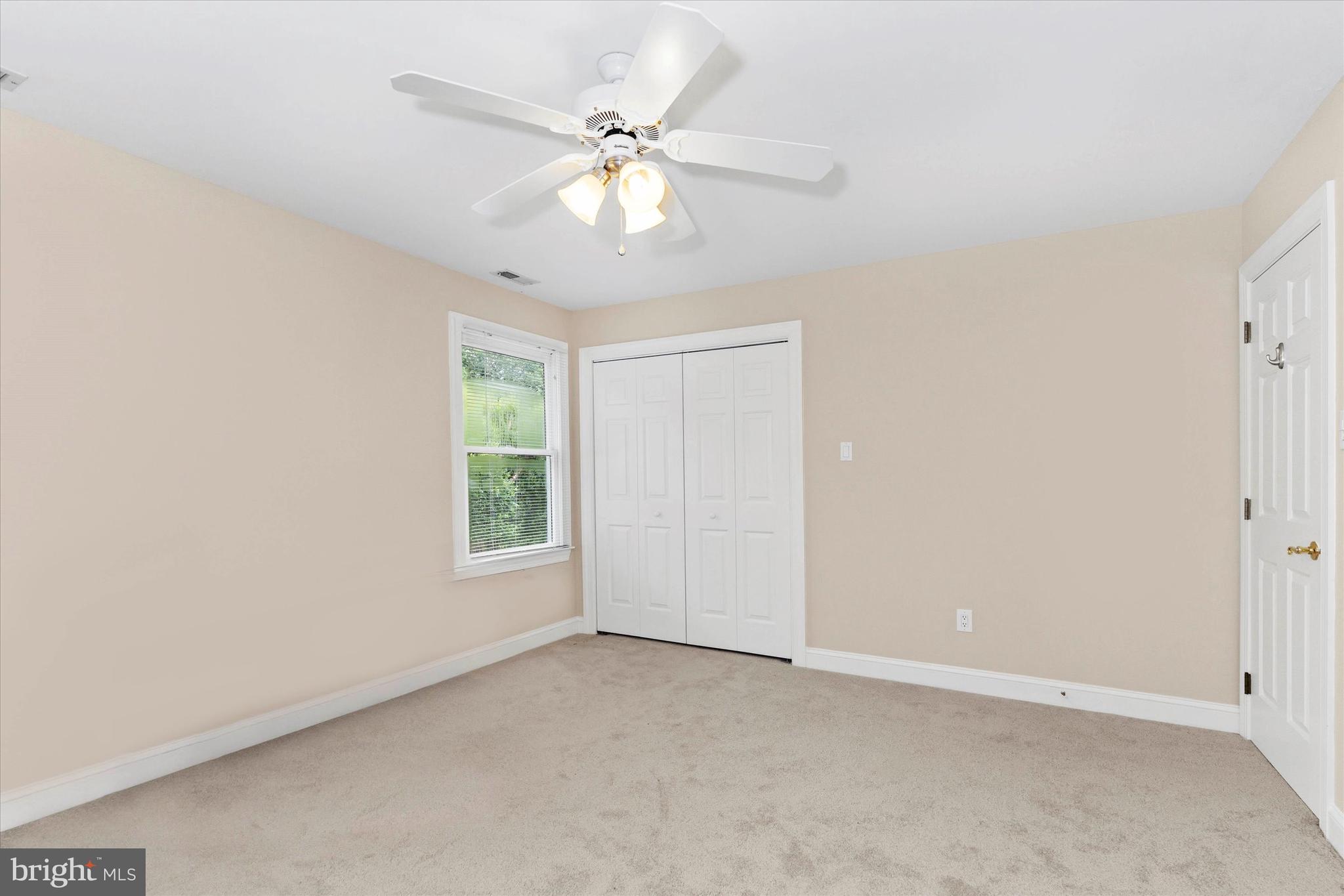 COUNTRY WALK - Residential