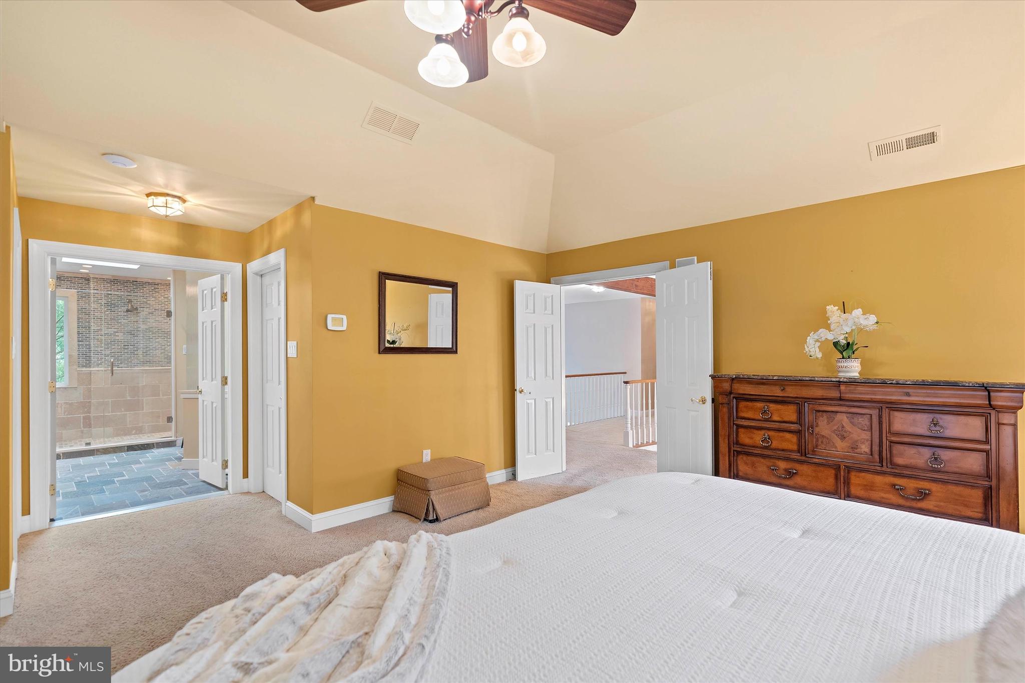 COUNTRY WALK - Residential