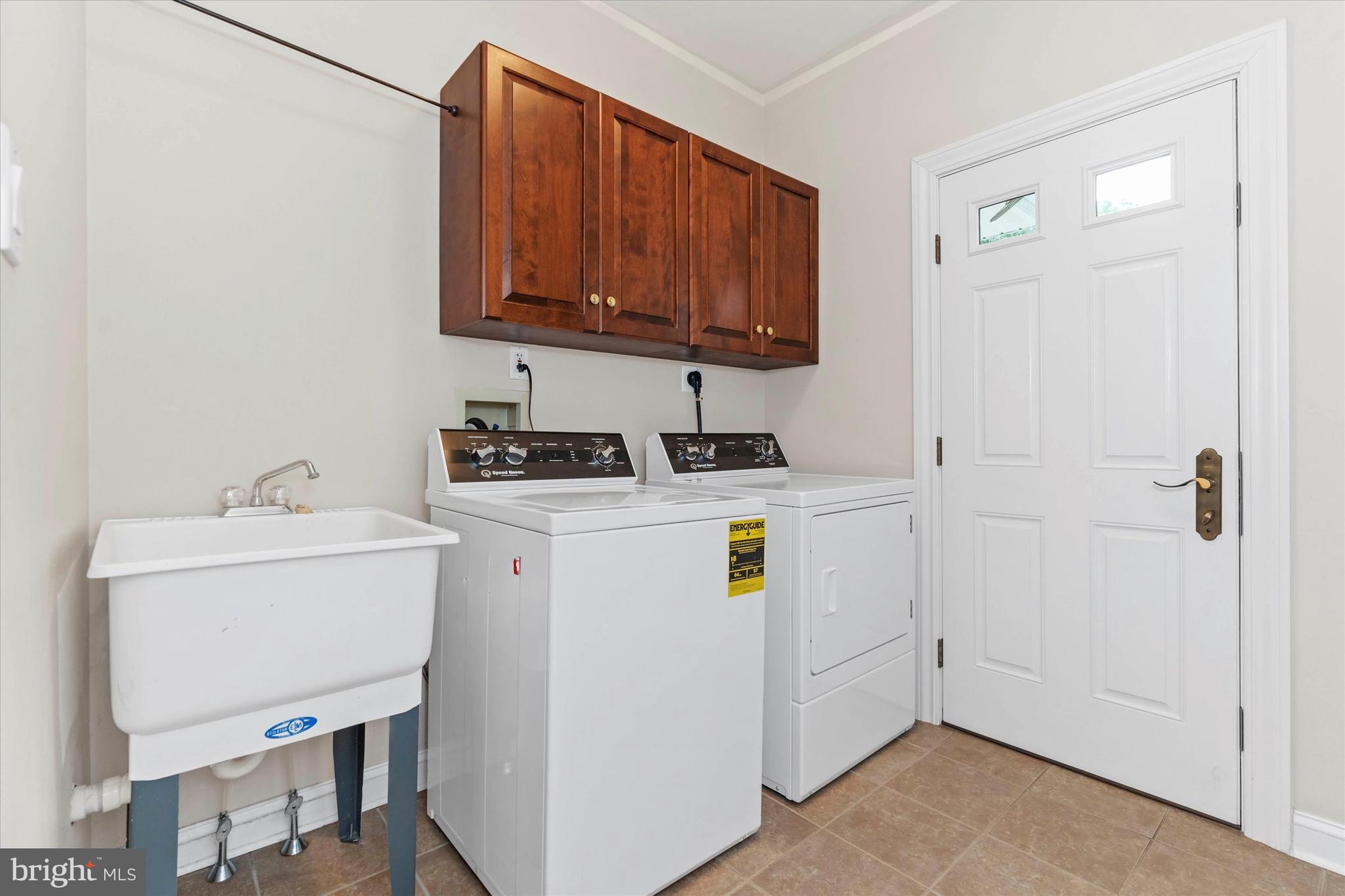 COUNTRY WALK - Residential