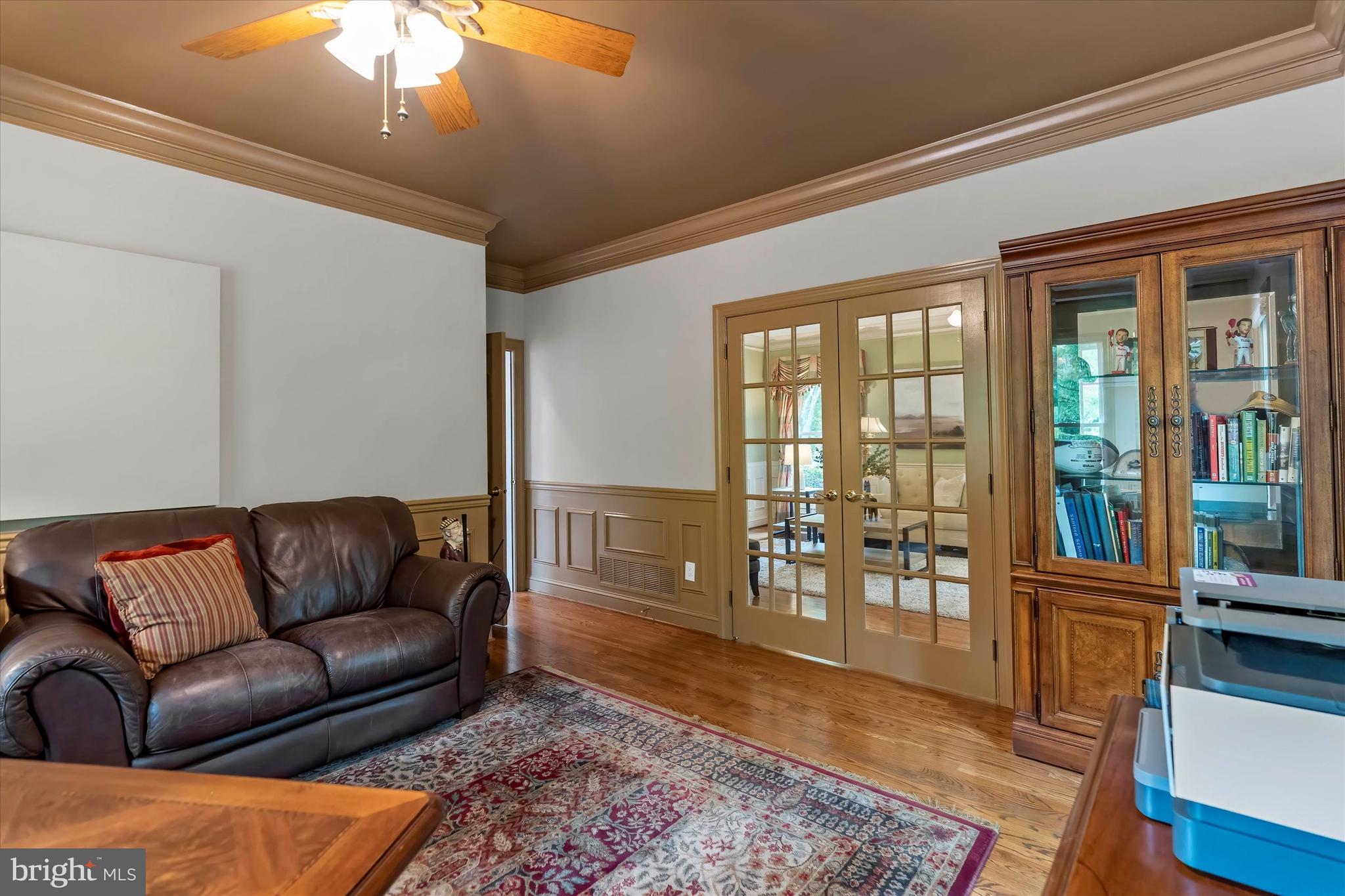 COUNTRY WALK - Residential