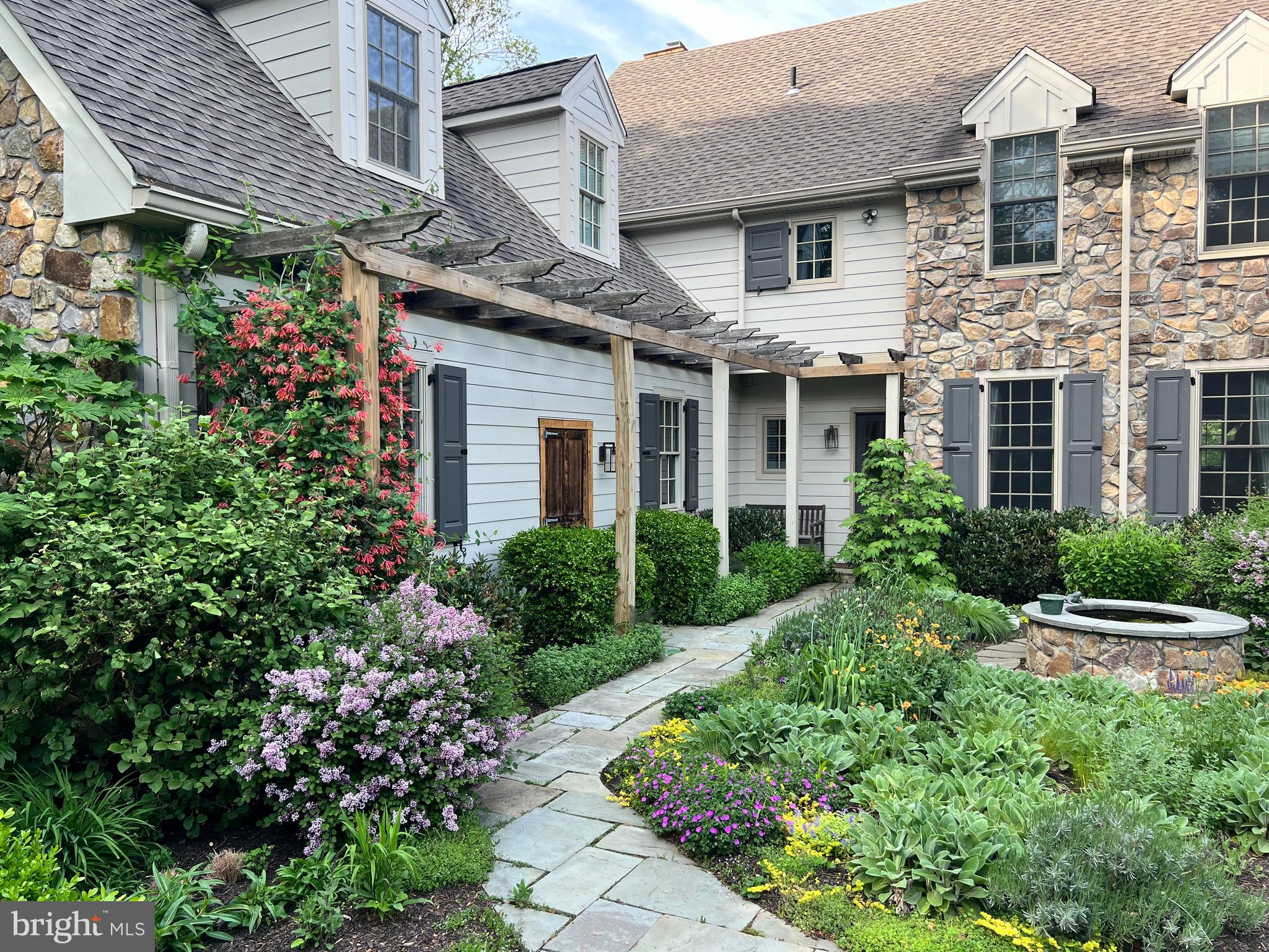 LEOPARD LAKES - Residential