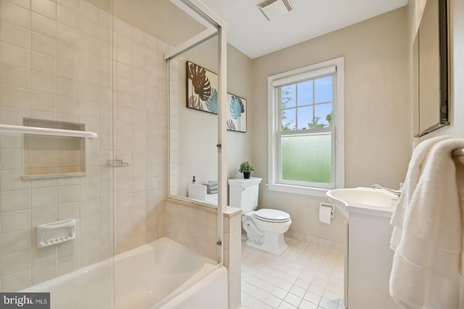 Princeton, New Jersey 08540, United States, 3 Bedrooms Bedrooms, ,3 BathroomsBathrooms,Residential,Active,140326