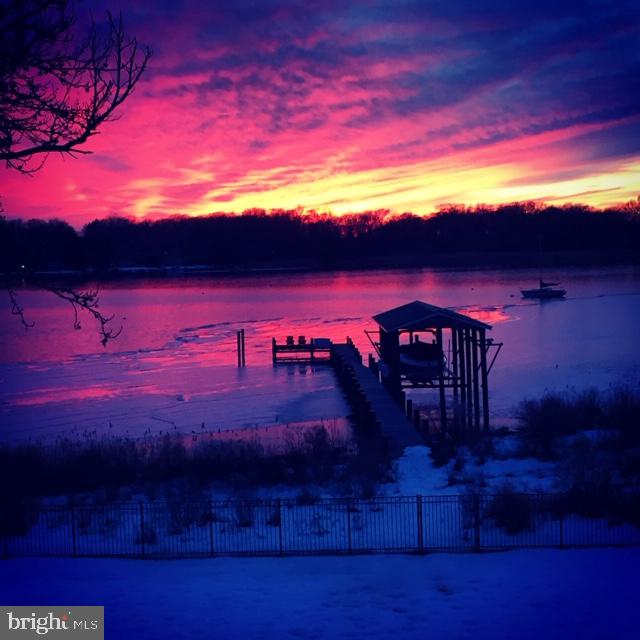 ARUNDEL ON THE BAY - Residential Lease