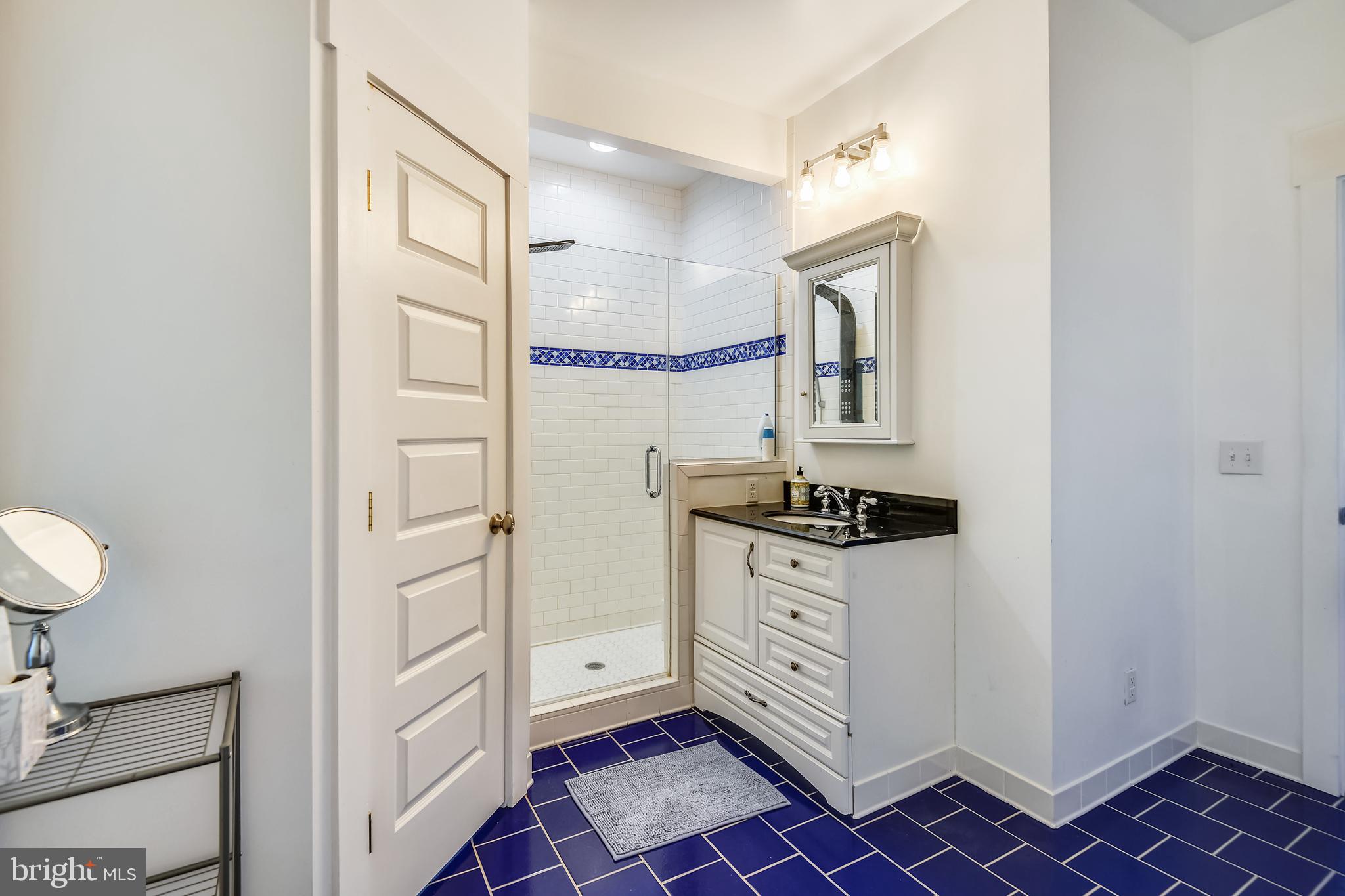 ARUNDEL ON THE BAY - Residential Lease